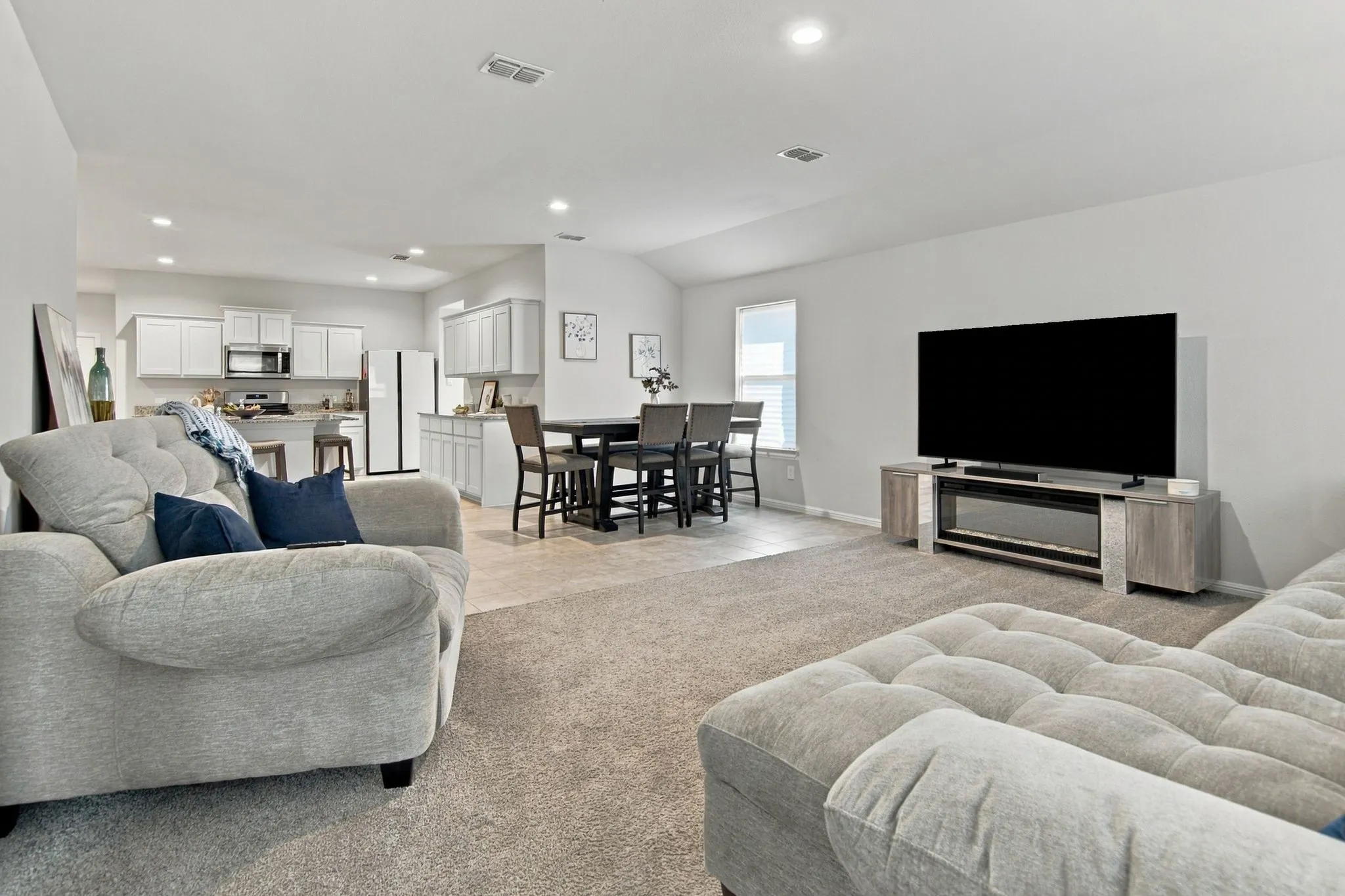 Single Family Residence For Sale in Tarrant County , 7933 Twin Forks Drive, Fort Worth, Texas 76131, 4 Bedroom, 2 Bathroom, 2 Garage spaces, 2,059 Sqft, built in 2023, mls#21409826, Real Estate Agent in Fort Worth, Homes For Sale in Tarrant county, Homes For Sale in Fort Worth, Realtor in Fort Worth Texas, Real Estate Brokerage Independent Realty Texas, Luminita Cordes Realtor