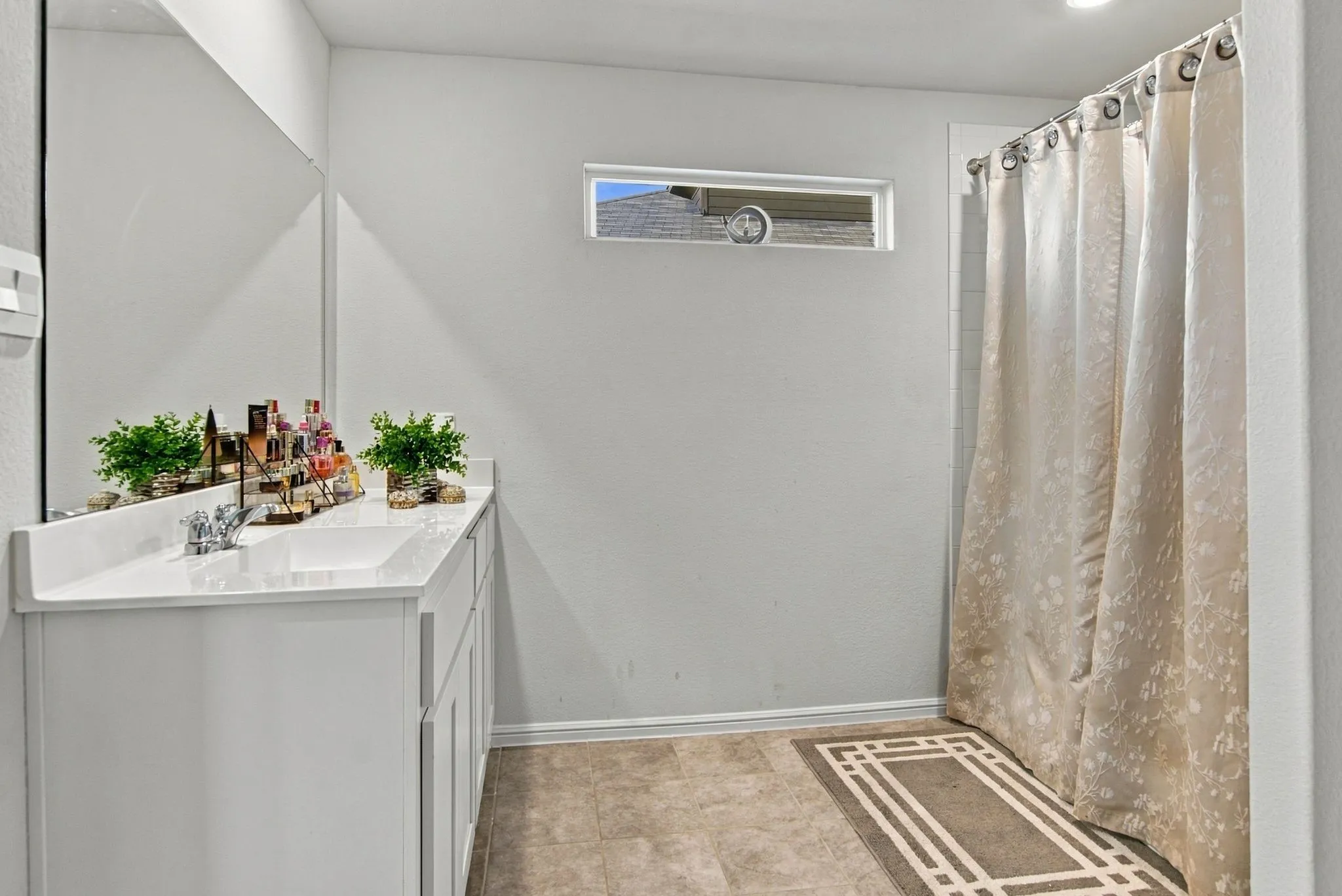 Single Family Residence For Sale in Tarrant County , 7933 Twin Forks Drive, Fort Worth, Texas 76131, 4 Bedroom, 2 Bathroom, 2 Garage spaces, 2,059 Sqft, built in 2023, mls#21409826, Real Estate Agent in Fort Worth, Homes For Sale in Tarrant county, Homes For Sale in Fort Worth, Realtor in Fort Worth Texas, Real Estate Brokerage Independent Realty Texas, Luminita Cordes Realtor
