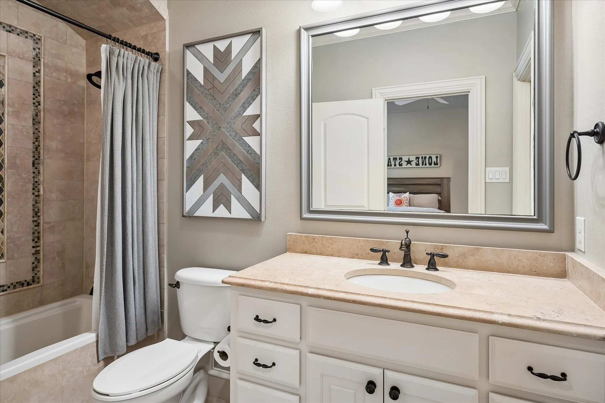 Single Family Residence For Sale in Dallas County , 6952 Kenwood Avenue, Dallas, Texas 75214, 4 Bedroom, 5 Bathroom, 2 Garage spaces, 4,438 Sqft, built in 2008, mls#21409903, Real Estate Agent in Dallas, Homes For Sale in Dallas county, Homes For Sale in Dallas, Realtor in Dallas Texas, Real Estate Brokerage Independent Realty Texas, Luminita Cordes Realtor