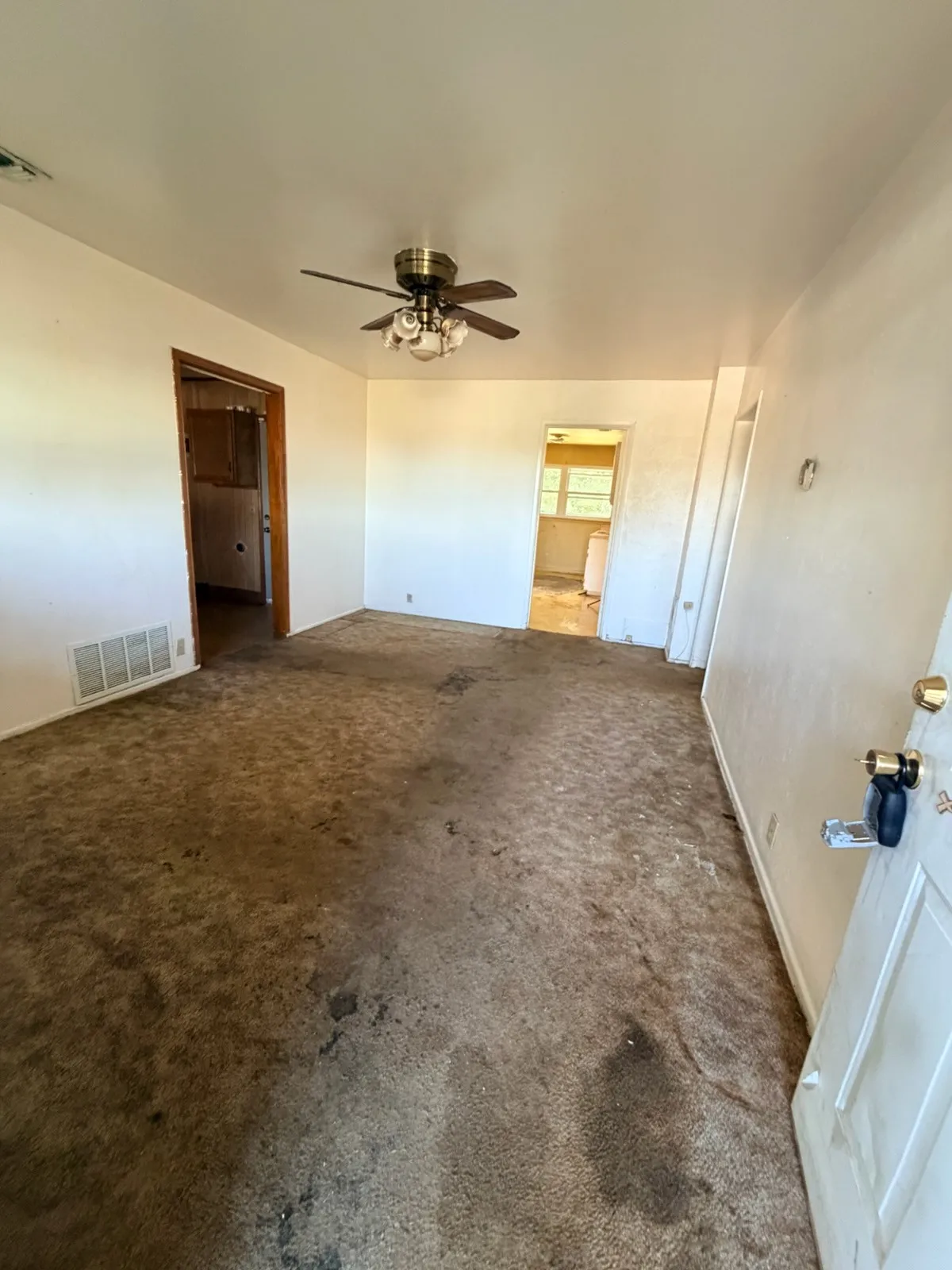 Single Family Residence For Sale in Wichita County , 1401 New Haven Road, Wichita Falls, Texas 76306, 2 Bedroom, 2 Bathroom, Garage spaces, 1,196 Sqft, built in 1960, mls#21409907, Real Estate Agent in Wichita Falls, Homes For Sale in Wichita county, Homes For Sale in Wichita Falls, Realtor in Wichita Falls Texas, Real Estate Brokerage Independent Realty Texas, Luminita Cordes Realtor