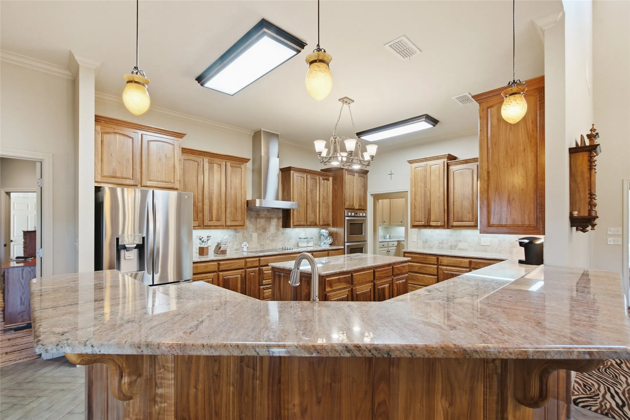 Single Family Residence For Sale in Erath County , 800 Cottonwood Court, Stephenville, Texas 76401, 4 Bedroom, 3 Bathroom, 2 Garage spaces, 3,263 Sqft, built in 2006, mls#21409458, Real Estate Agent in Stephenville, Homes For Sale in Erath county, Homes For Sale in Stephenville, Realtor in Stephenville Texas, Real Estate Brokerage Independent Realty Texas, Luminita Cordes Realtor