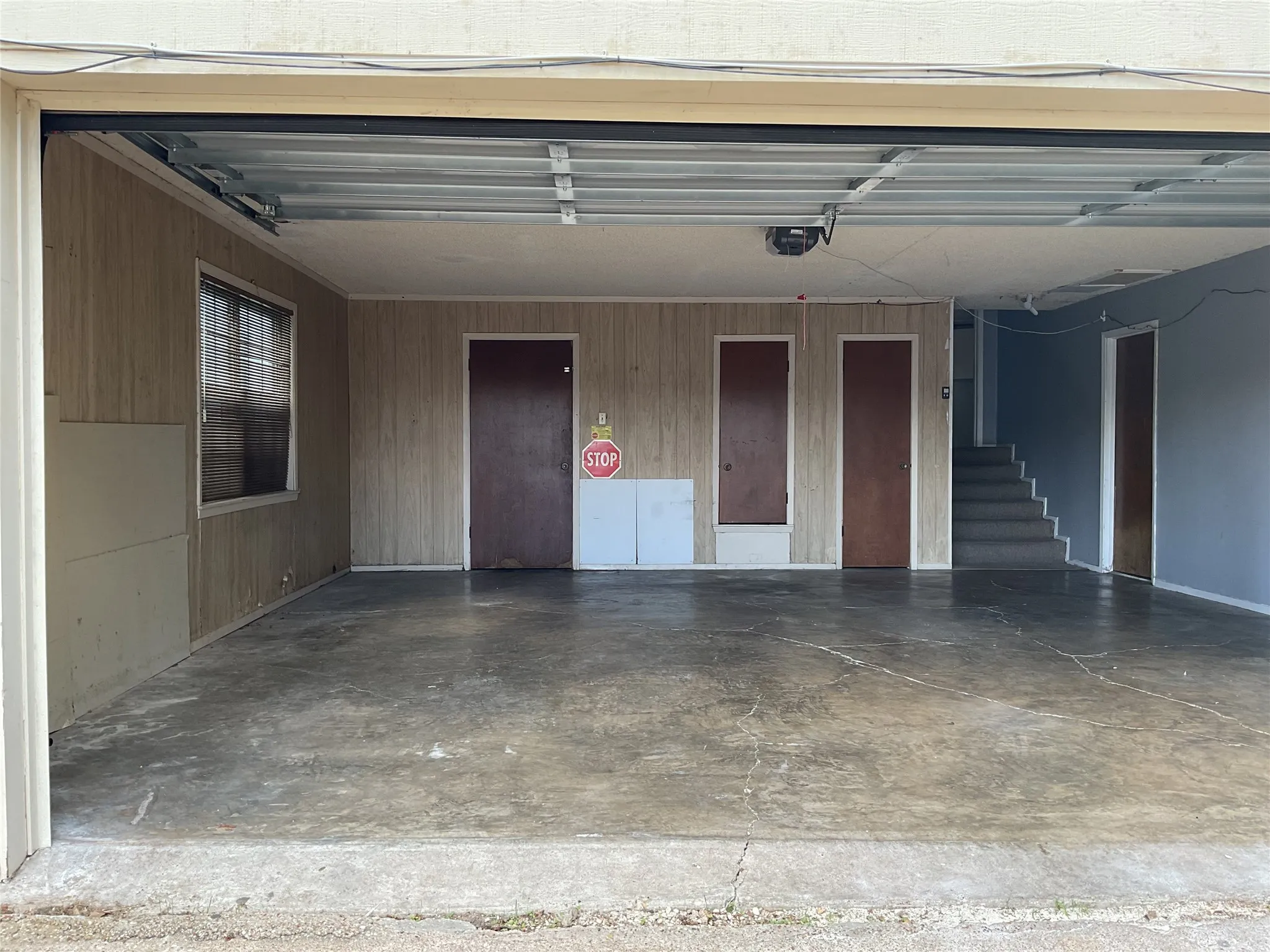 Single Family Residence For Sale in Mc Lennan County , 9555 Brookhollow Drive, Woodway, Texas 76712, 3 Bedroom, 2 Bathroom, 2 Garage spaces, 1,990 Sqft, built in 1975, mls#21401106, Real Estate Agent in Woodway, Homes For Sale in Mc Lennan county, Homes For Sale in Woodway, Realtor in Woodway Texas, Real Estate Brokerage Independent Realty Texas, Luminita Cordes Realtor