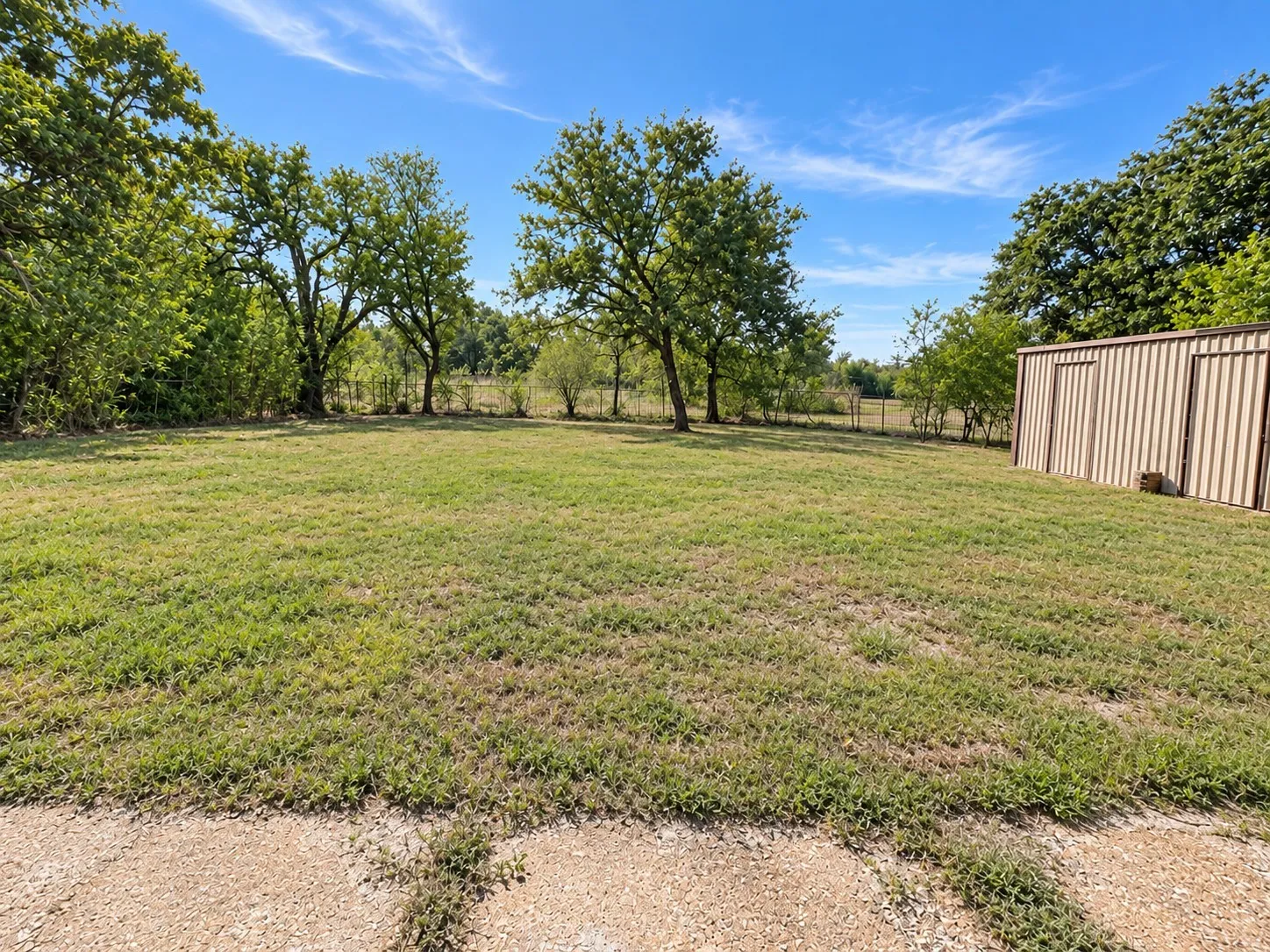 Single Family Residence For Sale in Mc Lennan County , 512 E Charles Street, Riesel, Texas 76682, 4 Bedroom, 1 Bathroom, Garage spaces, 1,416 Sqft, built in 1961, mls#21409901, Real Estate Agent in Riesel, Homes For Sale in Mc Lennan county, Homes For Sale in Riesel, Realtor in Riesel Texas, Real Estate Brokerage Independent Realty Texas, Luminita Cordes Realtor