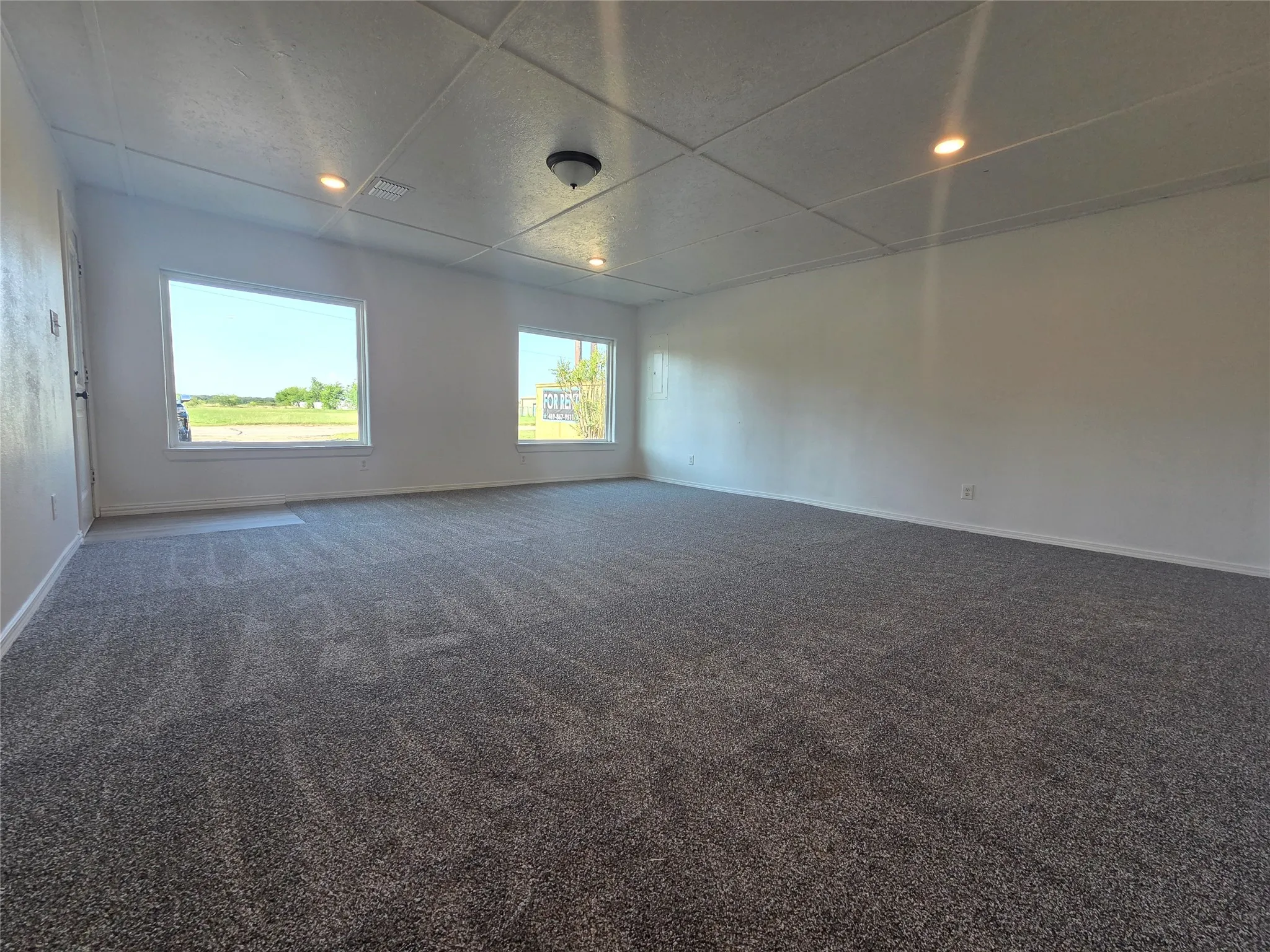 Single Family Residence For Rent in Hunt County , 912 W Main Street, Quinlan, Texas 75474, 4 Bedroom, 2 Bathroom, Garage spaces, 1,778 Sqft, built in 1971, mls#21409913, Real Estate Agent in Quinlan, Homes For Rent in Hunt county, Homes For Rent in Quinlan, Realtor in Quinlan Texas, Real Estate Brokerage Independent Realty Texas, Luminita Cordes Realtor