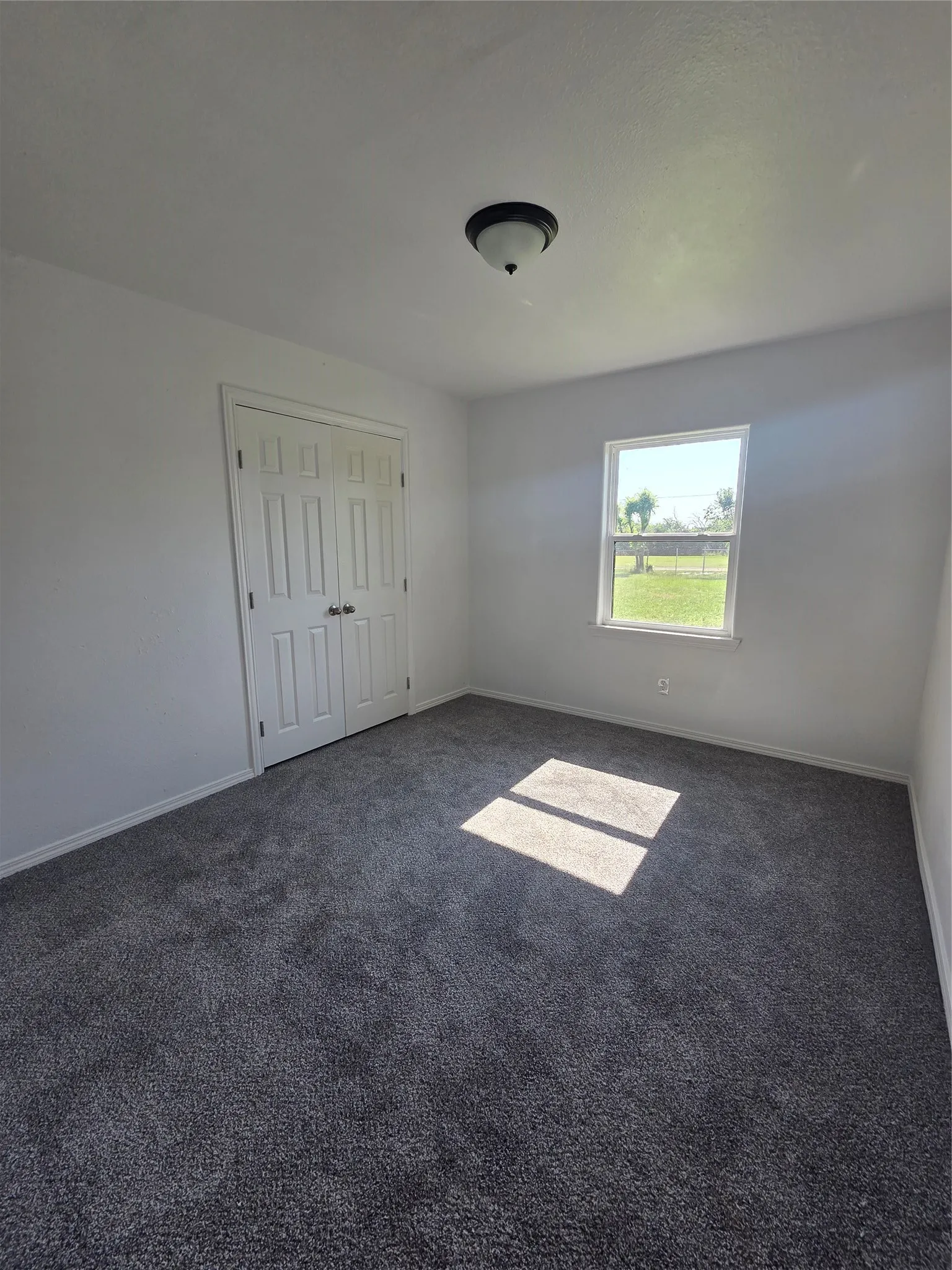 Single Family Residence For Rent in Hunt County , 912 W Main Street, Quinlan, Texas 75474, 4 Bedroom, 2 Bathroom, Garage spaces, 1,778 Sqft, built in 1971, mls#21409913, Real Estate Agent in Quinlan, Homes For Rent in Hunt county, Homes For Rent in Quinlan, Realtor in Quinlan Texas, Real Estate Brokerage Independent Realty Texas, Luminita Cordes Realtor