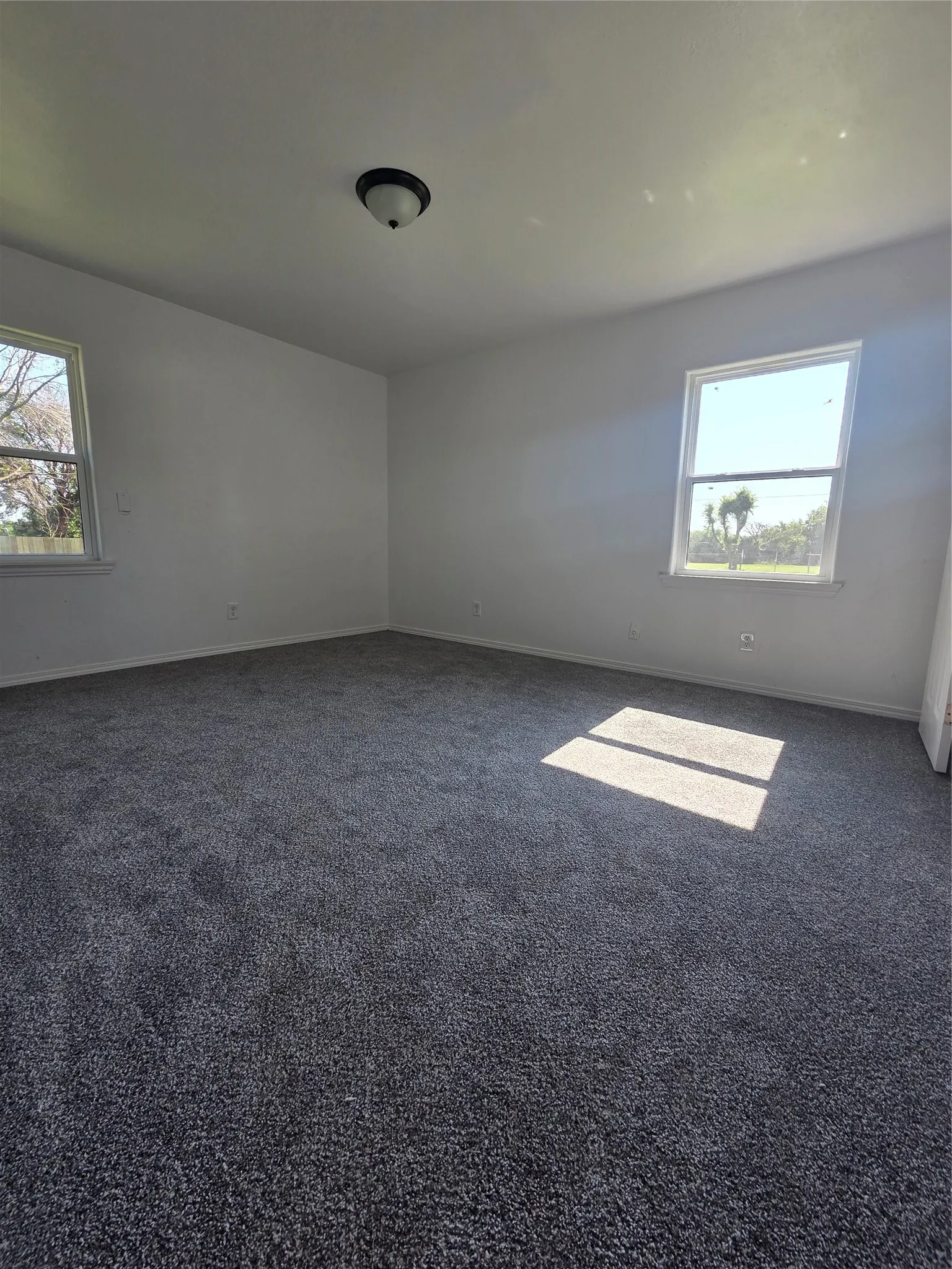 Single Family Residence For Rent in Hunt County , 912 W Main Street, Quinlan, Texas 75474, 4 Bedroom, 2 Bathroom, Garage spaces, 1,778 Sqft, built in 1971, mls#21409913, Real Estate Agent in Quinlan, Homes For Rent in Hunt county, Homes For Rent in Quinlan, Realtor in Quinlan Texas, Real Estate Brokerage Independent Realty Texas, Luminita Cordes Realtor