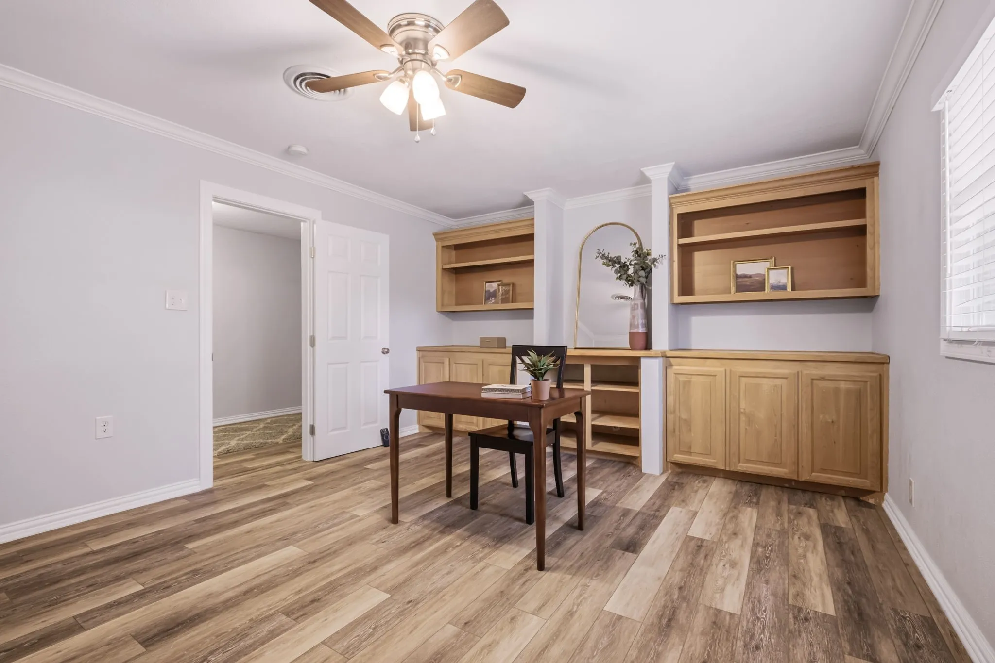 Single Family Residence For Sale in Denton County , 421 S 1st Street, Krum, Texas 76249, 3 Bedroom, 2 Bathroom, 1 Garage spaces, 1,384 Sqft, built in 1971, mls#21408356, Real Estate Agent in Krum, Homes For Sale in Denton county, Homes For Sale in Krum, Realtor in Krum Texas, Real Estate Brokerage Independent Realty Texas, Luminita Cordes Realtor