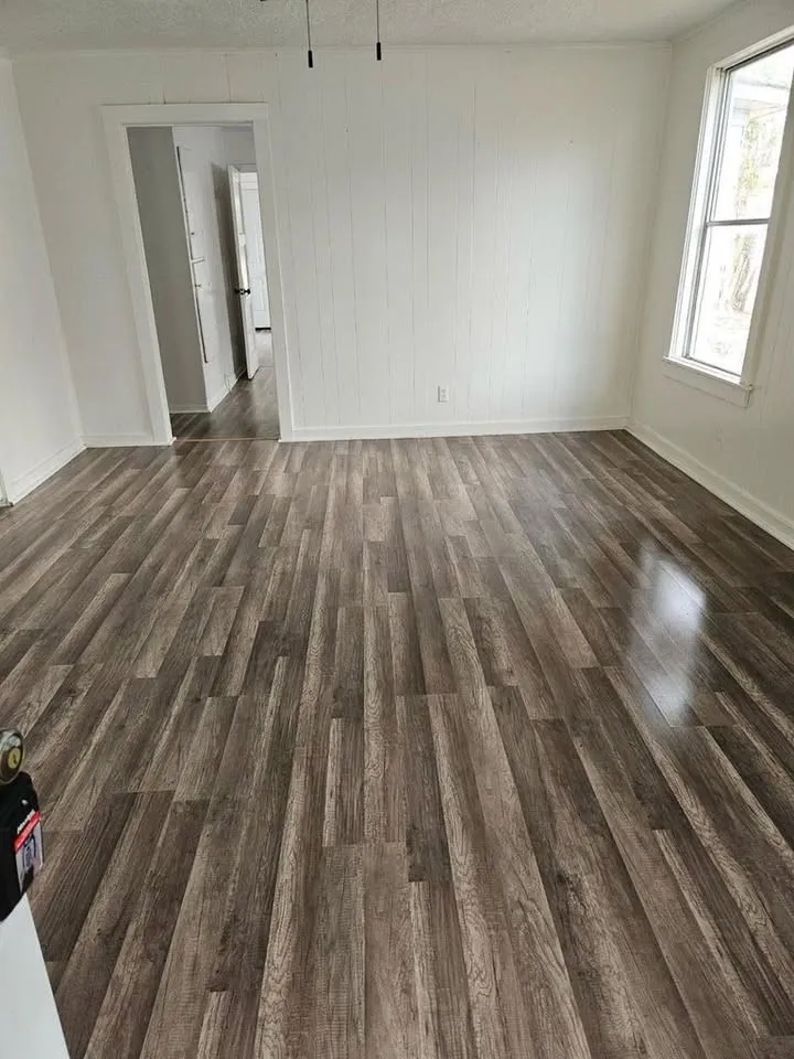 Single Family Residence For Rent in Red River (TX) County , 1104 S Columbia Street, Clarksville, Texas 75426, 3 Bedroom, 2 Bathroom, Garage spaces, 1,121 Sqft, built in 1938, mls#21409914, Real Estate Agent in Clarksville, Homes For Rent in Red River (TX) county, Homes For Rent in Clarksville, Realtor in Clarksville Texas, Real Estate Brokerage Independent Realty Texas, Luminita Cordes Realtor