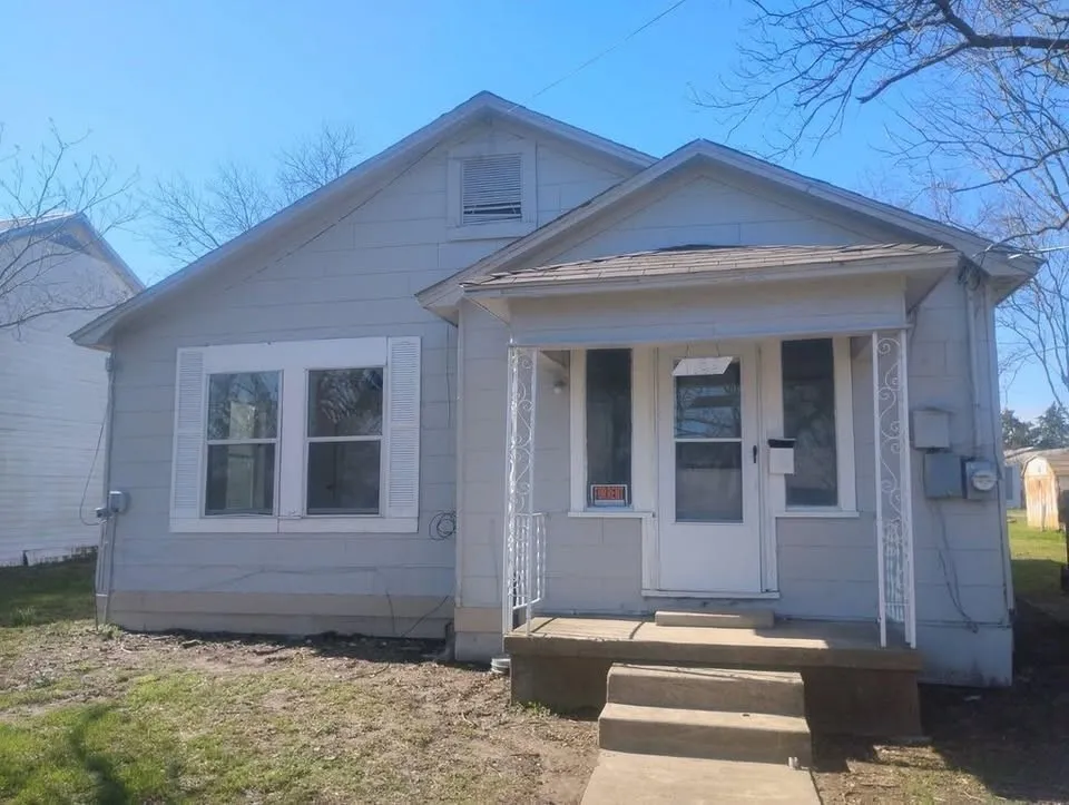 Single Family Residence For Rent