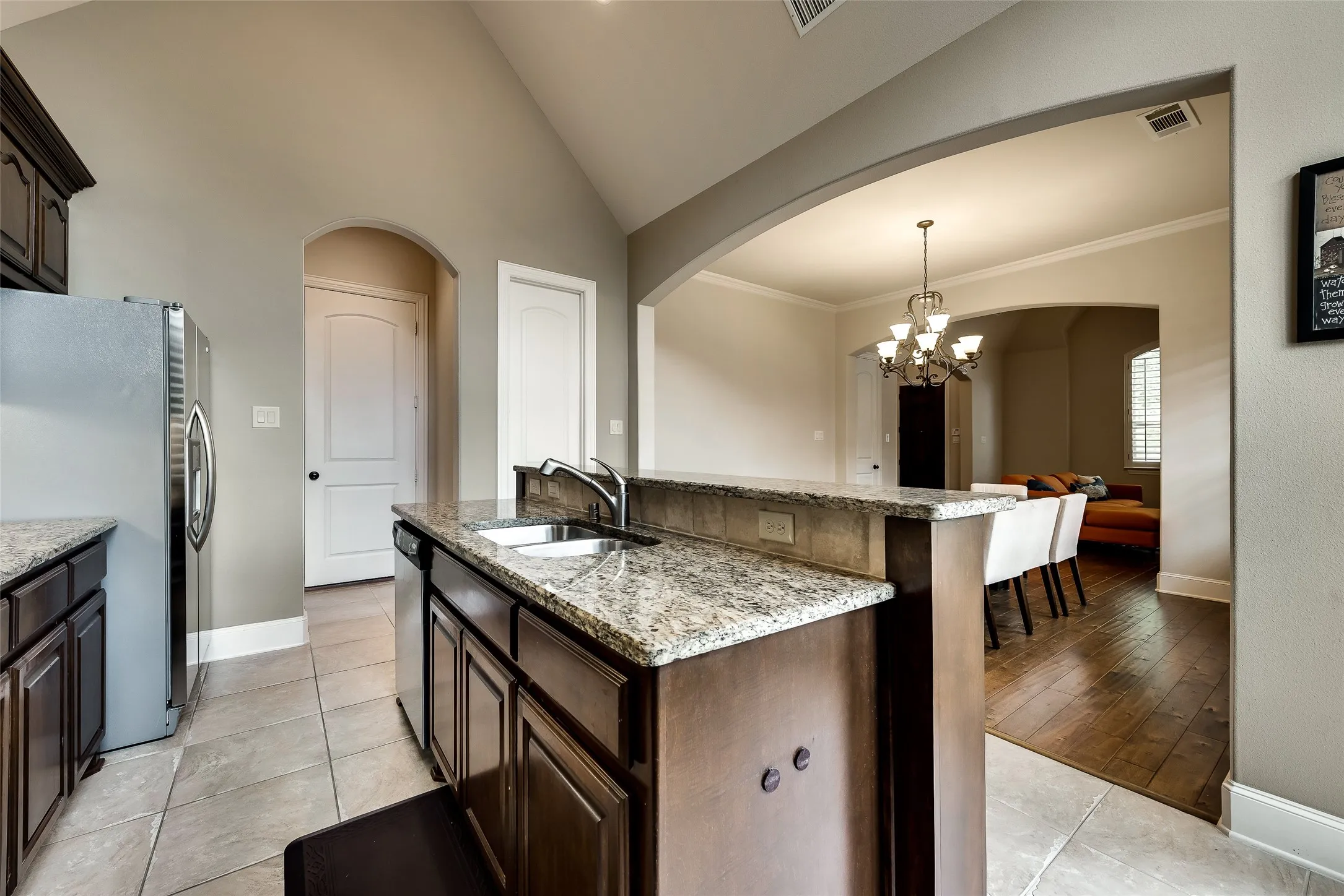 Single Family Residence For Rent in Denton County , 2501 Lady Viviane Lane, Lewisville, Texas 75056, 3 Bedroom, 2 Bathroom, 2 Garage spaces, 2,150 Sqft, built in 2008, mls#21409916, Real Estate Agent in Lewisville, Homes For Rent in Denton county, Homes For Rent in Lewisville, Realtor in Lewisville Texas, Real Estate Brokerage Independent Realty Texas, Luminita Cordes Realtor