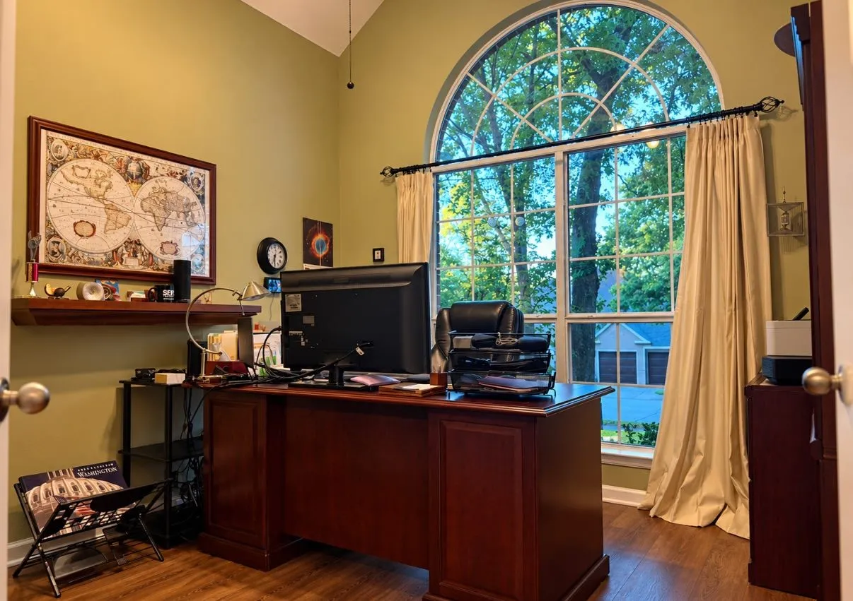 Single Family Residence For Sale in Denton County , 1314 Ardglass Trail, Corinth, Texas 76210, 4 Bedroom, 4 Bathroom, 3 Garage spaces, 2,915 Sqft, built in 2004, mls#21409301, Real Estate Agent in Corinth, Homes For Sale in Denton county, Homes For Sale in Corinth, Realtor in Corinth Texas, Real Estate Brokerage Independent Realty Texas, Luminita Cordes Realtor