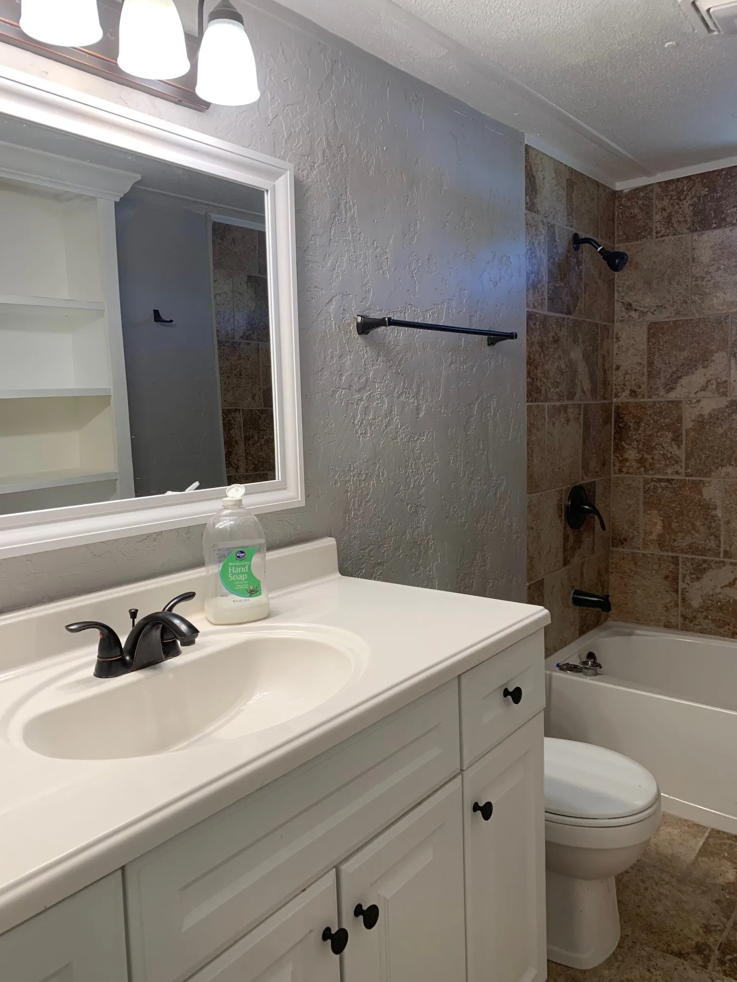 Mobile Home For Rent in Parker County , 120 Overland Court, Azle, Texas 76020, 2 Bedroom, 1 Bathroom, Garage spaces, 773 Sqft, built in 0, mls#21409921, Real Estate Agent in Azle, Homes For Rent in Parker county, Homes For Rent in Azle, Realtor in Azle Texas, Real Estate Brokerage Independent Realty Texas, Luminita Cordes Realtor