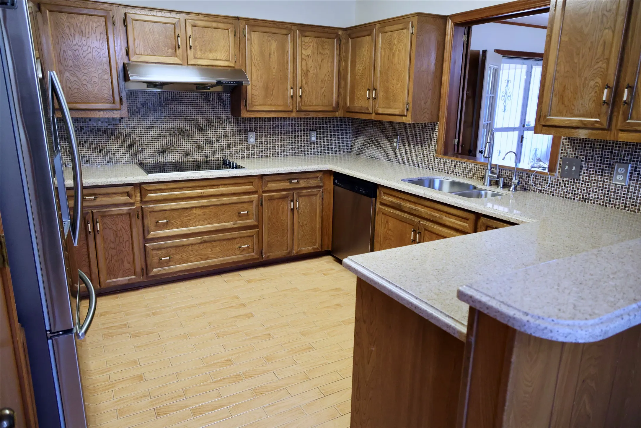 Single Family Residence For Sale in Collin County , 2206 Morning Glory Drive, Richardson, Texas 75082, 3 Bedroom, 2 Bathroom, 2 Garage spaces, 2,203 Sqft, built in 1986, mls#21408858, Real Estate Agent in Richardson, Homes For Sale in Collin county, Homes For Sale in Richardson, Realtor in Richardson Texas, Real Estate Brokerage Independent Realty Texas, Luminita Cordes Realtor