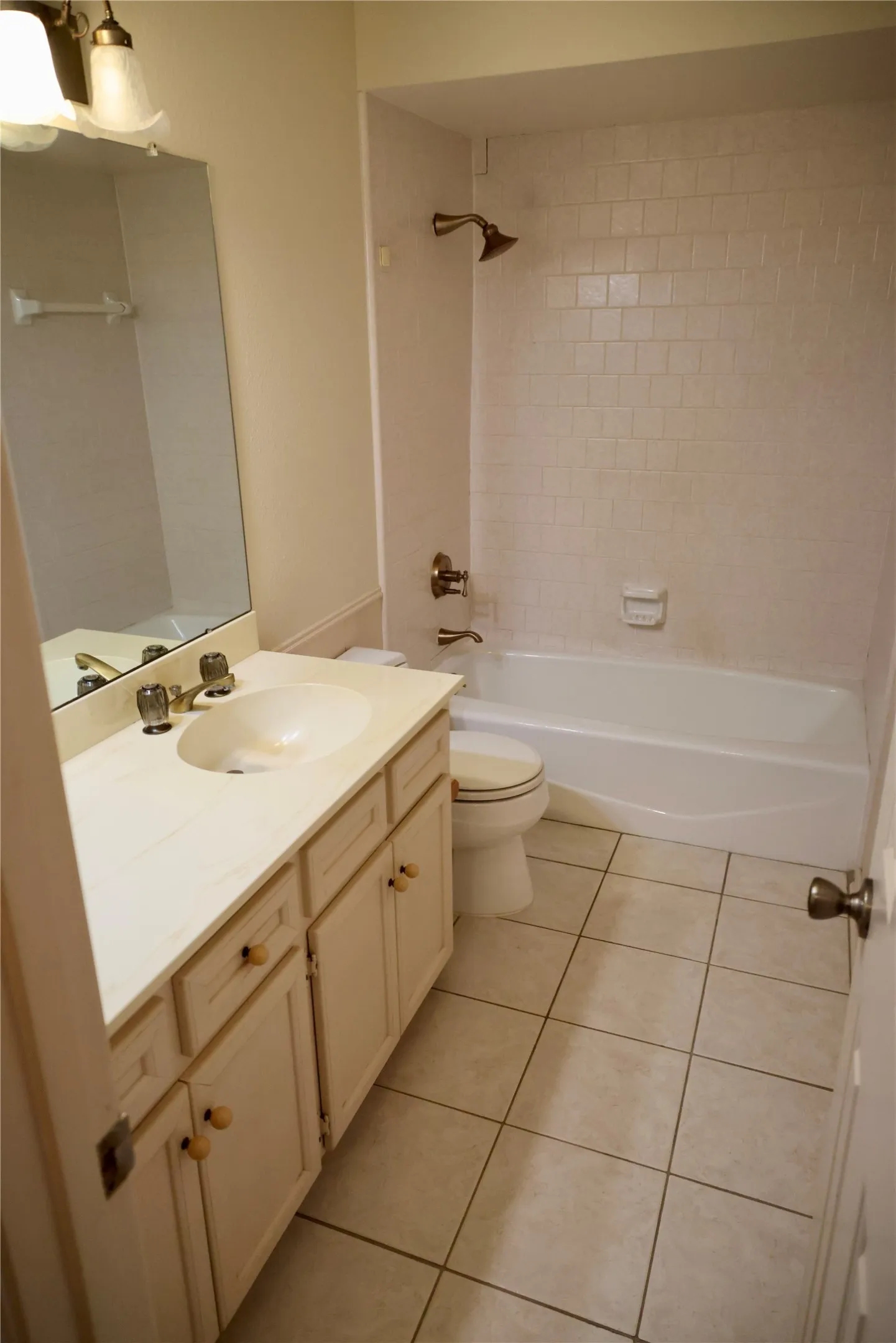 Single Family Residence For Sale in Collin County , 2206 Morning Glory Drive, Richardson, Texas 75082, 3 Bedroom, 2 Bathroom, 2 Garage spaces, 2,203 Sqft, built in 1986, mls#21408858, Real Estate Agent in Richardson, Homes For Sale in Collin county, Homes For Sale in Richardson, Realtor in Richardson Texas, Real Estate Brokerage Independent Realty Texas, Luminita Cordes Realtor