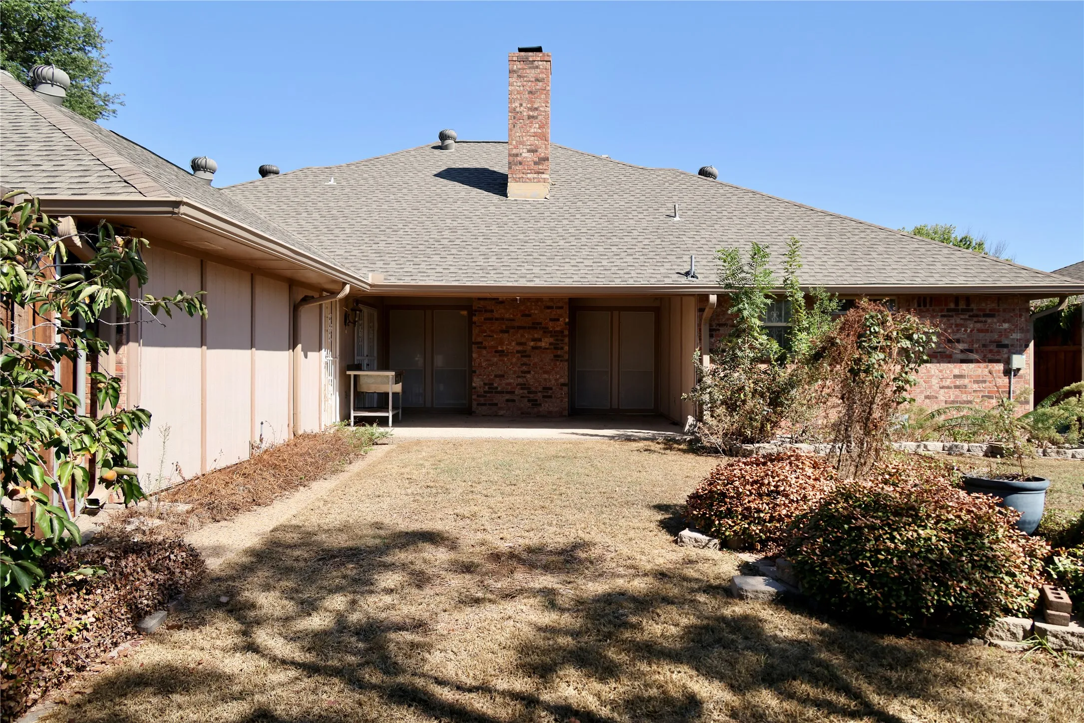 Single Family Residence For Sale in Collin County , 2206 Morning Glory Drive, Richardson, Texas 75082, 3 Bedroom, 2 Bathroom, 2 Garage spaces, 2,203 Sqft, built in 1986, mls#21408858, Real Estate Agent in Richardson, Homes For Sale in Collin county, Homes For Sale in Richardson, Realtor in Richardson Texas, Real Estate Brokerage Independent Realty Texas, Luminita Cordes Realtor