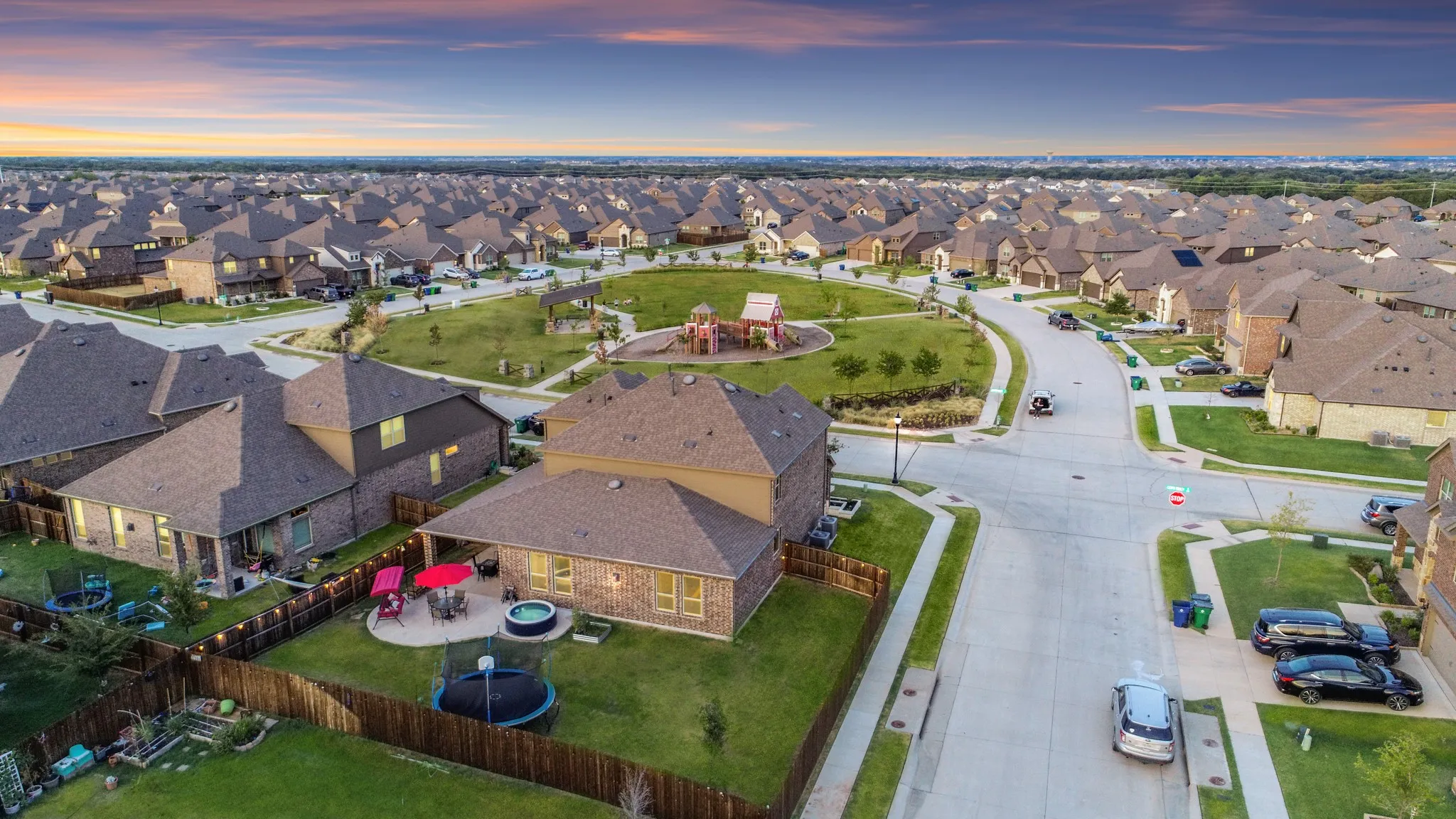 Single Family Residence For Rent in Denton County , 2801 Cerro Ranch Road, Aubrey, Texas 76227, 5 Bedroom, 4 Bathroom, 2 Garage spaces, 3,249 Sqft, built in 2019, mls#21407791, Real Estate Agent in Aubrey, Homes For Rent in Denton county, Homes For Rent in Aubrey, Realtor in Aubrey Texas, Real Estate Brokerage Independent Realty Texas, Luminita Cordes Realtor