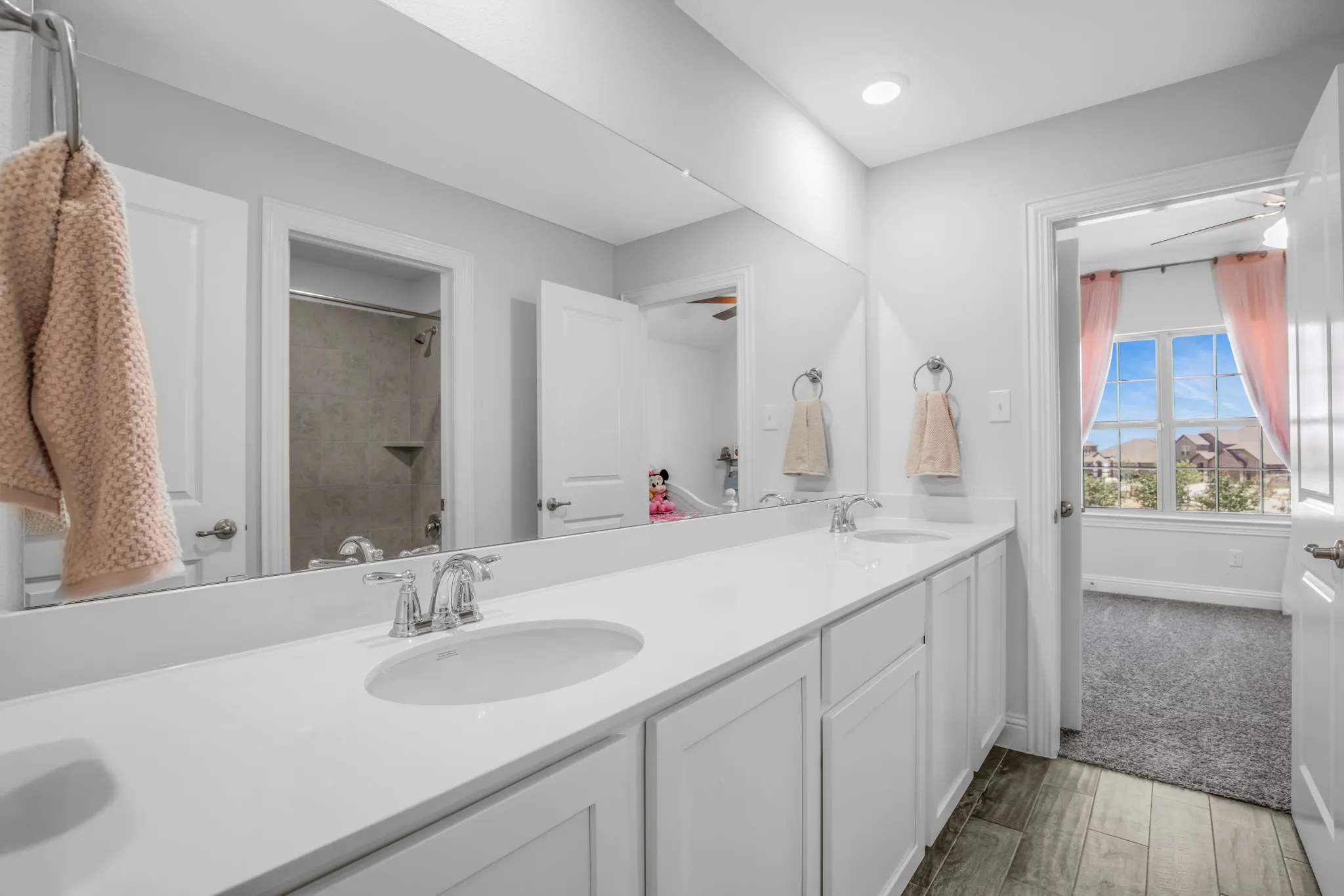 Single Family Residence For Rent in Denton County , 2801 Cerro Ranch Road, Aubrey, Texas 76227, 5 Bedroom, 4 Bathroom, 2 Garage spaces, 3,249 Sqft, built in 2019, mls#21407791, Real Estate Agent in Aubrey, Homes For Rent in Denton county, Homes For Rent in Aubrey, Realtor in Aubrey Texas, Real Estate Brokerage Independent Realty Texas, Luminita Cordes Realtor