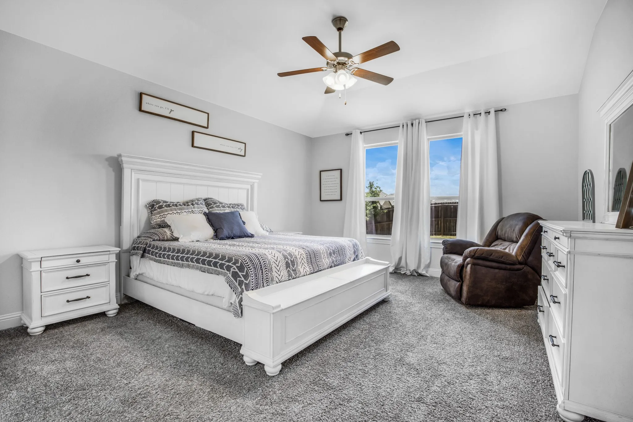 Single Family Residence For Rent in Denton County , 2801 Cerro Ranch Road, Aubrey, Texas 76227, 5 Bedroom, 4 Bathroom, 2 Garage spaces, 3,249 Sqft, built in 2019, mls#21407791, Real Estate Agent in Aubrey, Homes For Rent in Denton county, Homes For Rent in Aubrey, Realtor in Aubrey Texas, Real Estate Brokerage Independent Realty Texas, Luminita Cordes Realtor