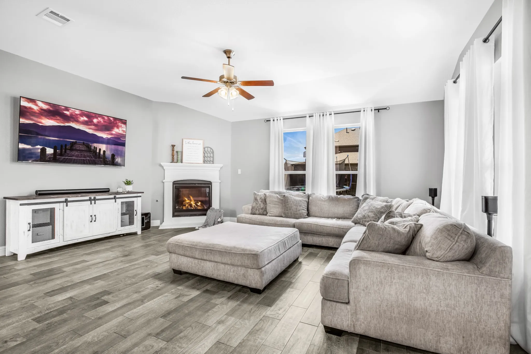 Single Family Residence For Rent in Denton County , 2801 Cerro Ranch Road, Aubrey, Texas 76227, 5 Bedroom, 4 Bathroom, 2 Garage spaces, 3,249 Sqft, built in 2019, mls#21407791, Real Estate Agent in Aubrey, Homes For Rent in Denton county, Homes For Rent in Aubrey, Realtor in Aubrey Texas, Real Estate Brokerage Independent Realty Texas, Luminita Cordes Realtor