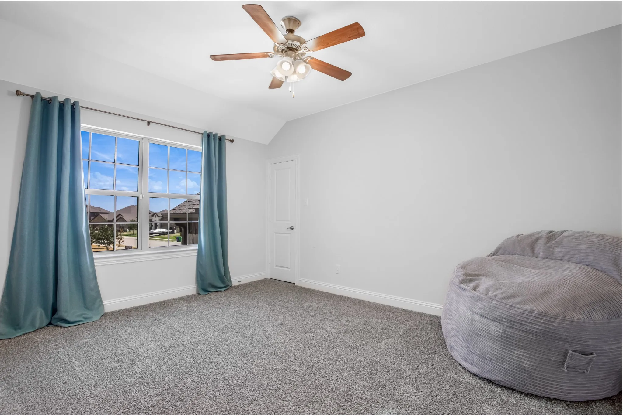 Single Family Residence For Rent in Denton County , 2801 Cerro Ranch Road, Aubrey, Texas 76227, 5 Bedroom, 4 Bathroom, 2 Garage spaces, 3,249 Sqft, built in 2019, mls#21407791, Real Estate Agent in Aubrey, Homes For Rent in Denton county, Homes For Rent in Aubrey, Realtor in Aubrey Texas, Real Estate Brokerage Independent Realty Texas, Luminita Cordes Realtor