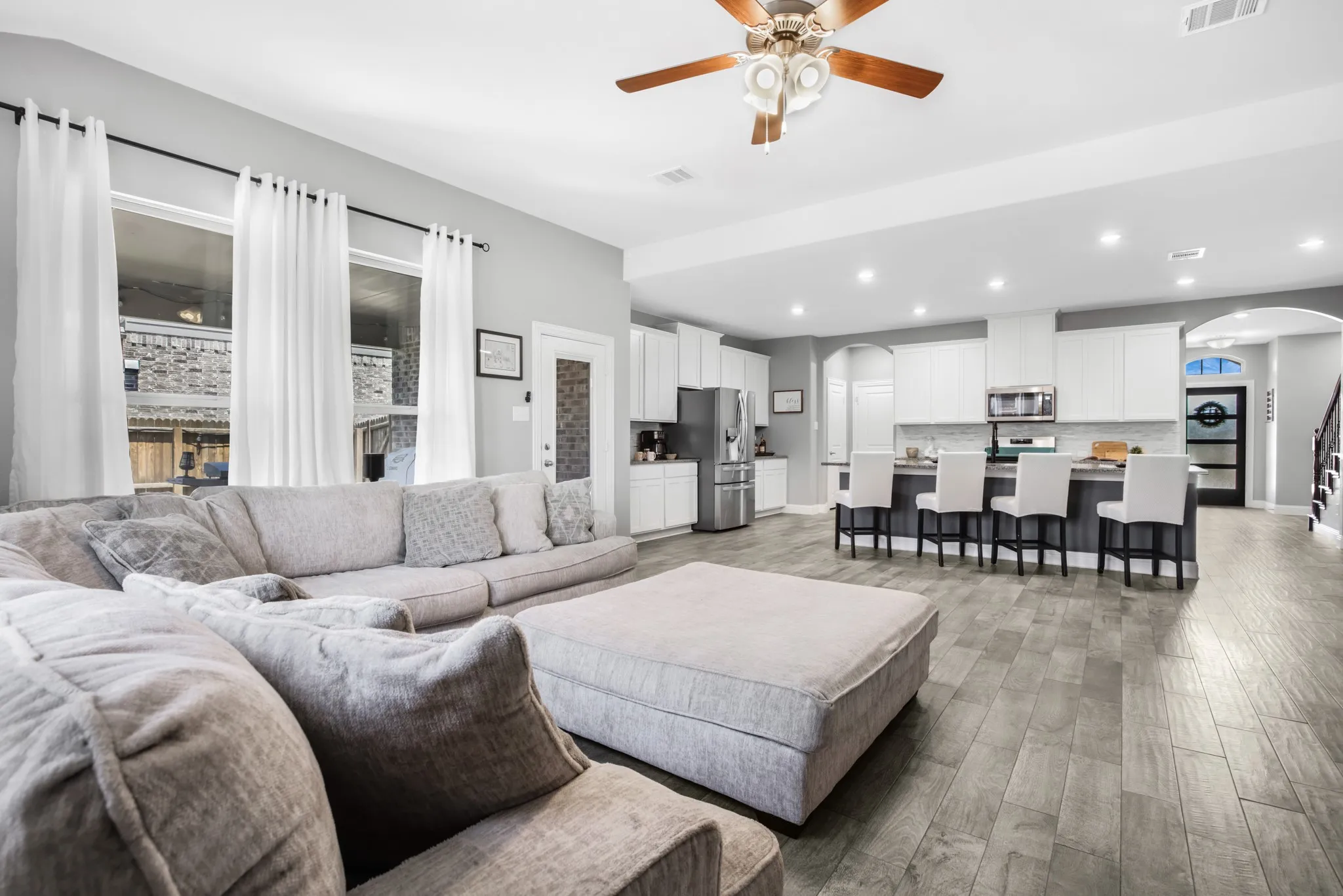 Single Family Residence For Rent in Denton County , 2801 Cerro Ranch Road, Aubrey, Texas 76227, 5 Bedroom, 4 Bathroom, 2 Garage spaces, 3,249 Sqft, built in 2019, mls#21407791, Real Estate Agent in Aubrey, Homes For Rent in Denton county, Homes For Rent in Aubrey, Realtor in Aubrey Texas, Real Estate Brokerage Independent Realty Texas, Luminita Cordes Realtor
