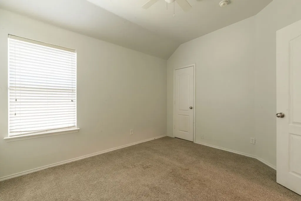 Single Family Residence For Rent in Johnson County , 912 Hidden Oaks Drive, Burleson, Texas 76028, 3 Bedroom, 2 Bathroom, 2 Garage spaces, 1,568 Sqft, built in 2008, mls#21394478, Real Estate Agent in Burleson, Homes For Rent in Johnson county, Homes For Rent in Burleson, Realtor in Burleson Texas, Real Estate Brokerage Independent Realty Texas, Luminita Cordes Realtor