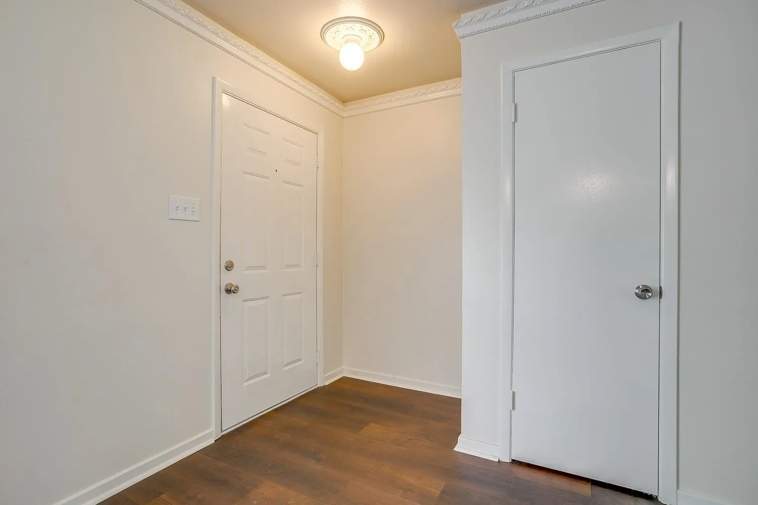 Single Family Residence For Rent in Johnson County , 128 SE Robert Street, Burleson, Texas 76028, 3 Bedroom, 2 Bathroom, 2 Garage spaces, 1,520 Sqft, built in 1961, mls#21409938, Real Estate Agent in Burleson, Homes For Rent in Johnson county, Homes For Rent in Burleson, Realtor in Burleson Texas, Real Estate Brokerage Independent Realty Texas, Luminita Cordes Realtor