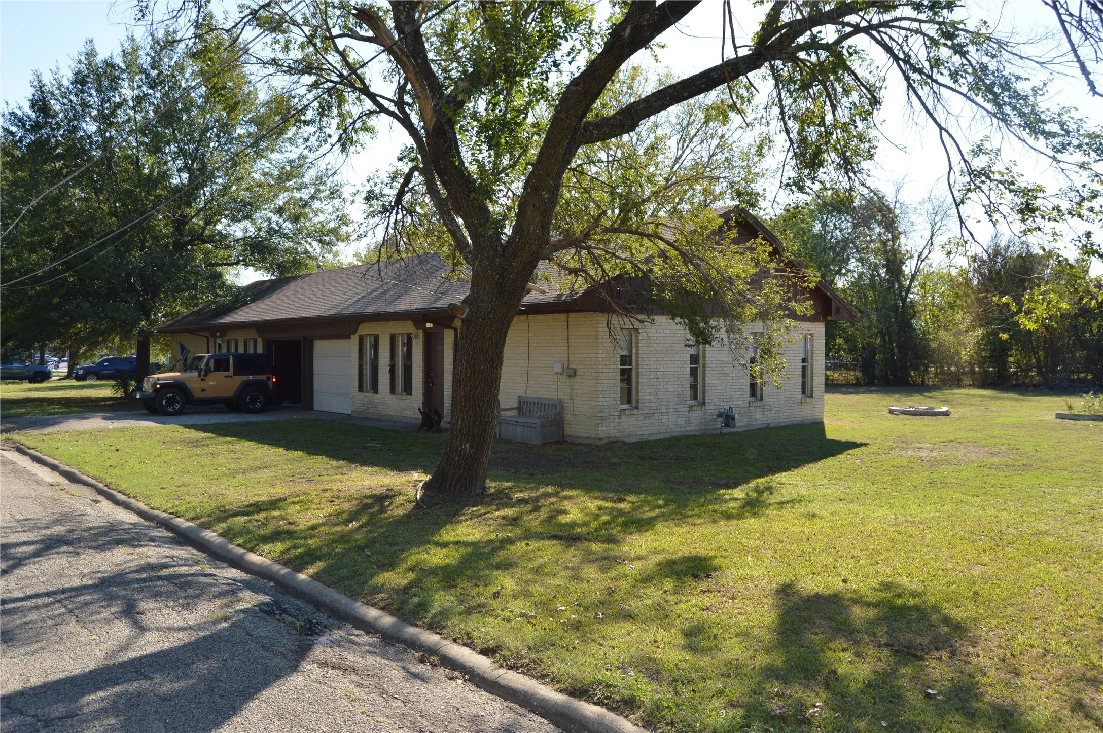 Duplex For Sale in Hunt County , 2603 Mayo Street, Commerce, Texas 75428, 0, 0, 2 Garage spaces, 0 Sqft, built in 1971, mls#21409897, Real Estate Agent in Commerce, Homes For Sale in Hunt county, Homes For Sale in Commerce, Realtor in Commerce Texas, Real Estate Brokerage Independent Realty Texas, Luminita Cordes Realtor