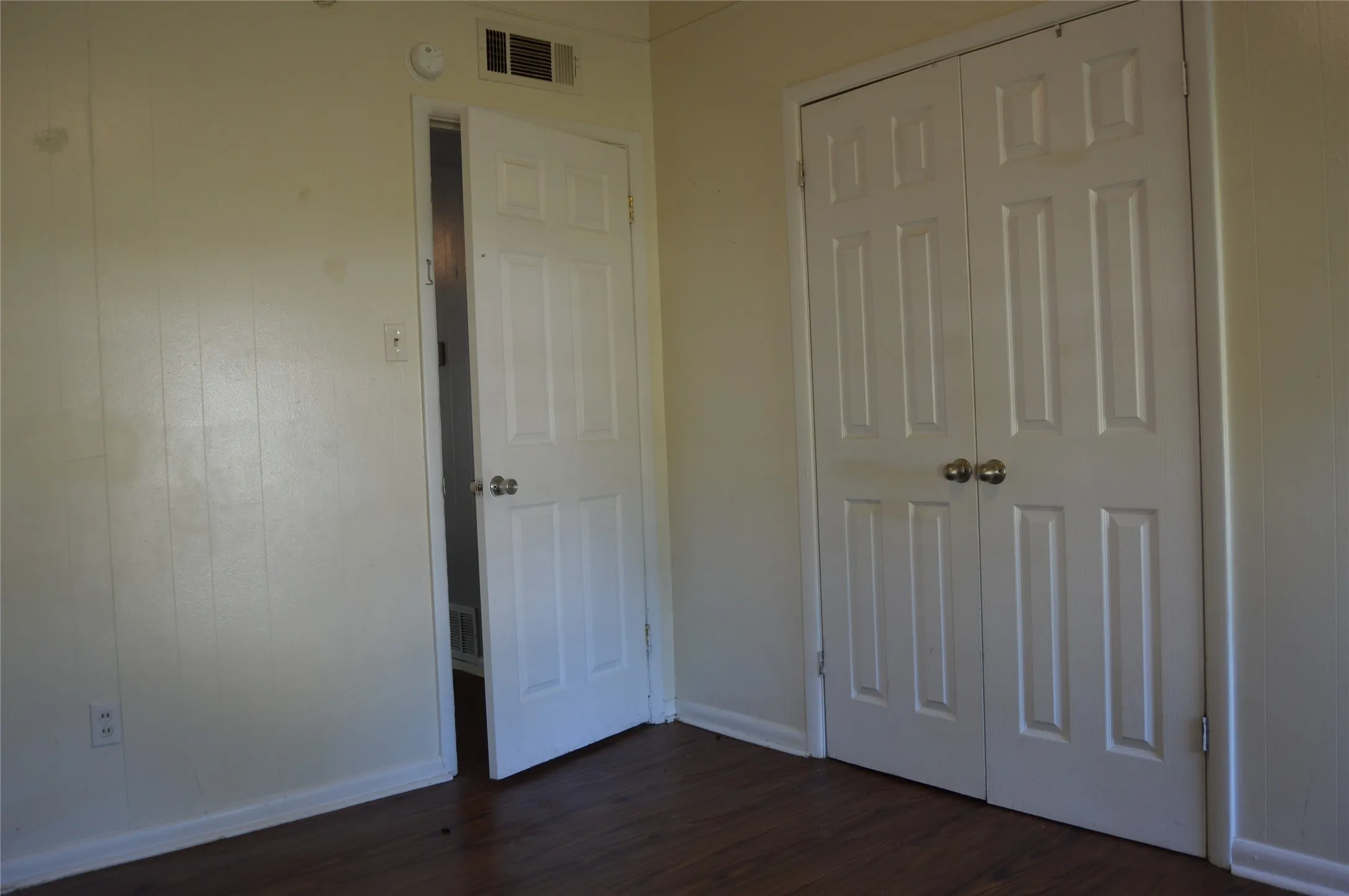 Duplex For Sale in Hunt County , 2603 Mayo Street, Commerce, Texas 75428, 0, 0, 2 Garage spaces, 0 Sqft, built in 1971, mls#21409897, Real Estate Agent in Commerce, Homes For Sale in Hunt county, Homes For Sale in Commerce, Realtor in Commerce Texas, Real Estate Brokerage Independent Realty Texas, Luminita Cordes Realtor