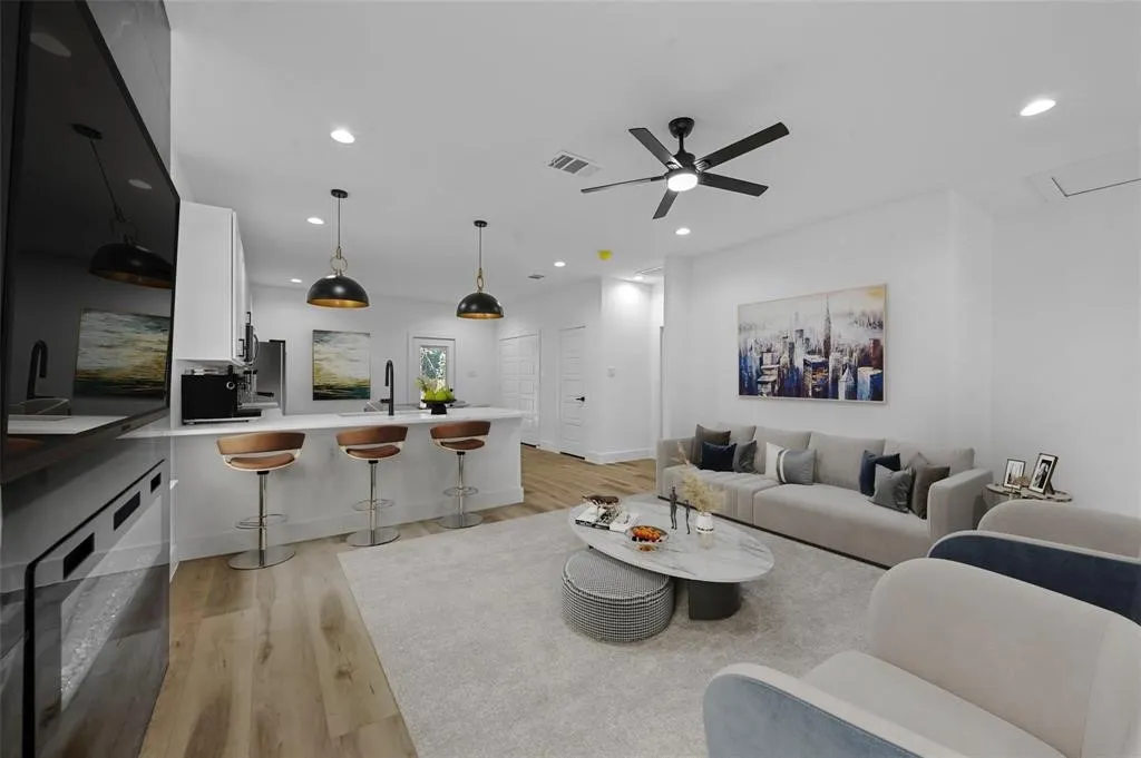 Single Family Residence For Rent in Dallas County , 5424 Bourquin Street, Dallas, Texas 75210, 4 Bedroom, 2 Bathroom, Garage spaces, 1,550 Sqft, built in 2025, mls#21409941, Real Estate Agent in Dallas, Homes For Rent in Dallas county, Homes For Rent in Dallas, Realtor in Dallas Texas, Real Estate Brokerage Independent Realty Texas, Luminita Cordes Realtor