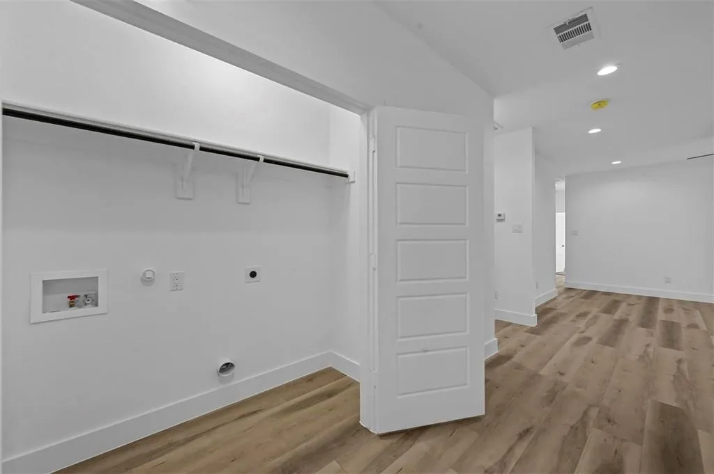 Single Family Residence For Rent in Dallas County , 5424 Bourquin Street, Dallas, Texas 75210, 4 Bedroom, 2 Bathroom, Garage spaces, 1,550 Sqft, built in 2025, mls#21409941, Real Estate Agent in Dallas, Homes For Rent in Dallas county, Homes For Rent in Dallas, Realtor in Dallas Texas, Real Estate Brokerage Independent Realty Texas, Luminita Cordes Realtor
