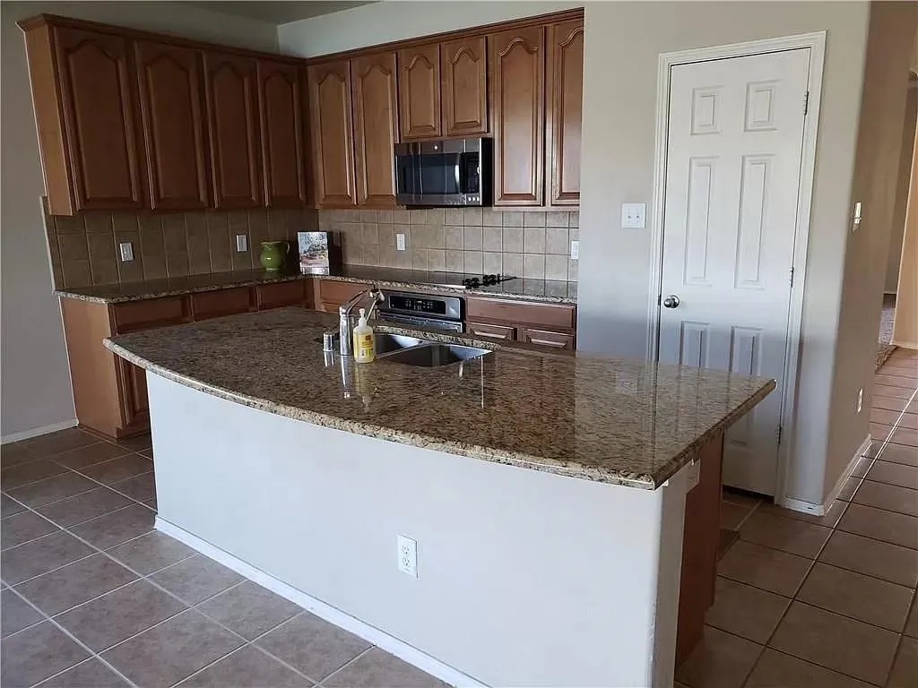 Single Family Residence For Rent in Denton County , 12739 Cardinal Creek Drive, Frisco, Texas 75033, 4 Bedroom, 3 Bathroom, 2 Garage spaces, 3,666 Sqft, built in 2005, mls#21409942, Real Estate Agent in Frisco, Homes For Rent in Denton county, Homes For Rent in Frisco, Realtor in Frisco Texas, Real Estate Brokerage Independent Realty Texas, Luminita Cordes Realtor