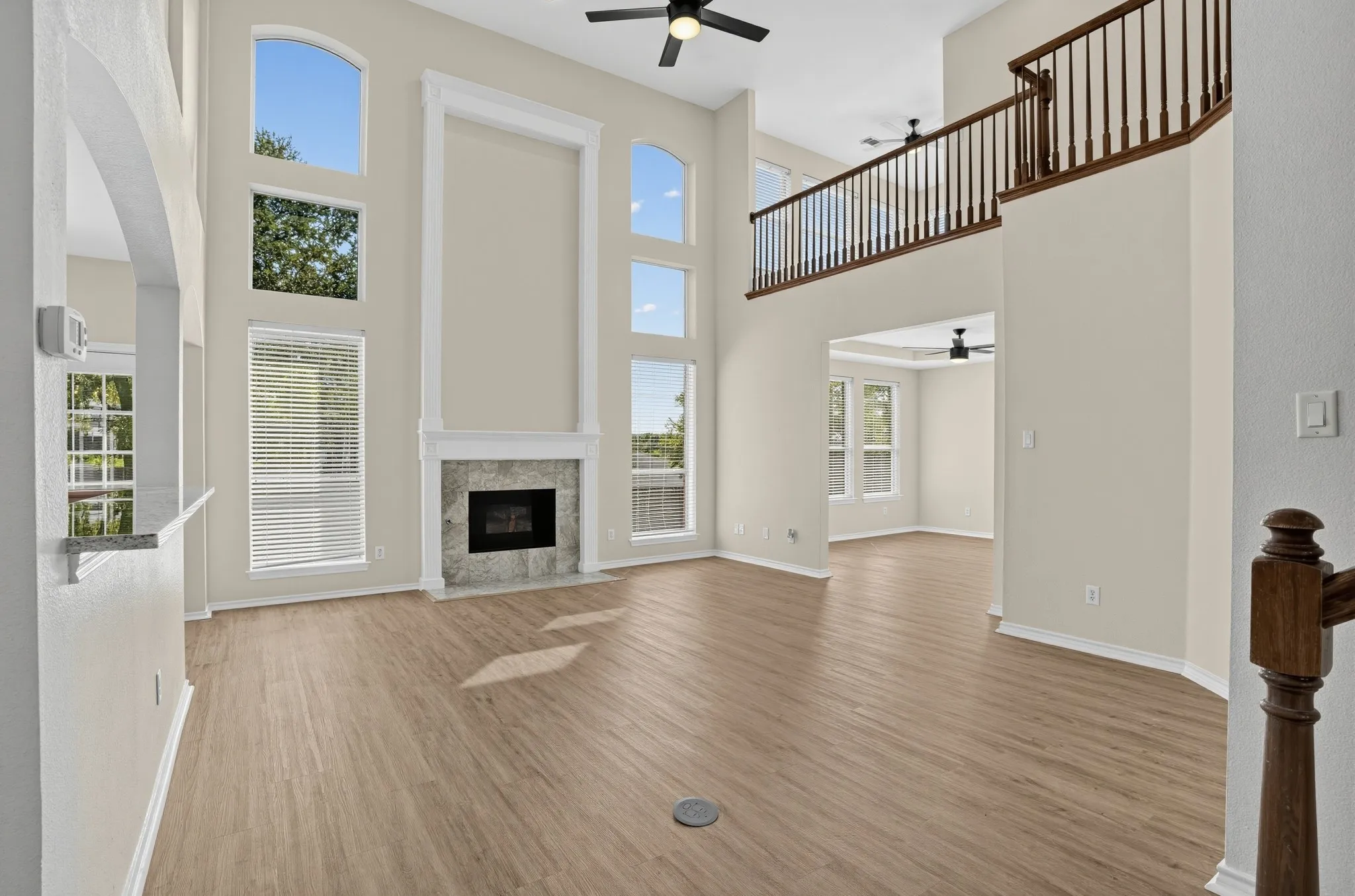 Single Family Residence For Sale in Dallas County , 6408 Canyon Lake Drive, Dallas, Texas 75249, 4 Bedroom, 4 Bathroom, 2 Garage spaces, 3,339 Sqft, built in 2001, mls#21409948, Real Estate Agent in Dallas, Homes For Sale in Dallas county, Homes For Sale in Dallas, Realtor in Dallas Texas, Real Estate Brokerage Independent Realty Texas, Luminita Cordes Realtor