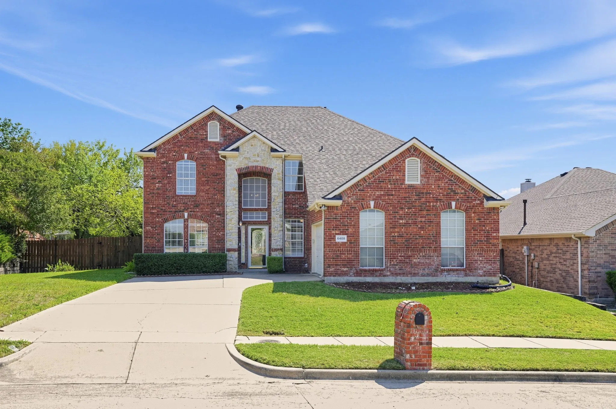 Single Family Residence For Sale