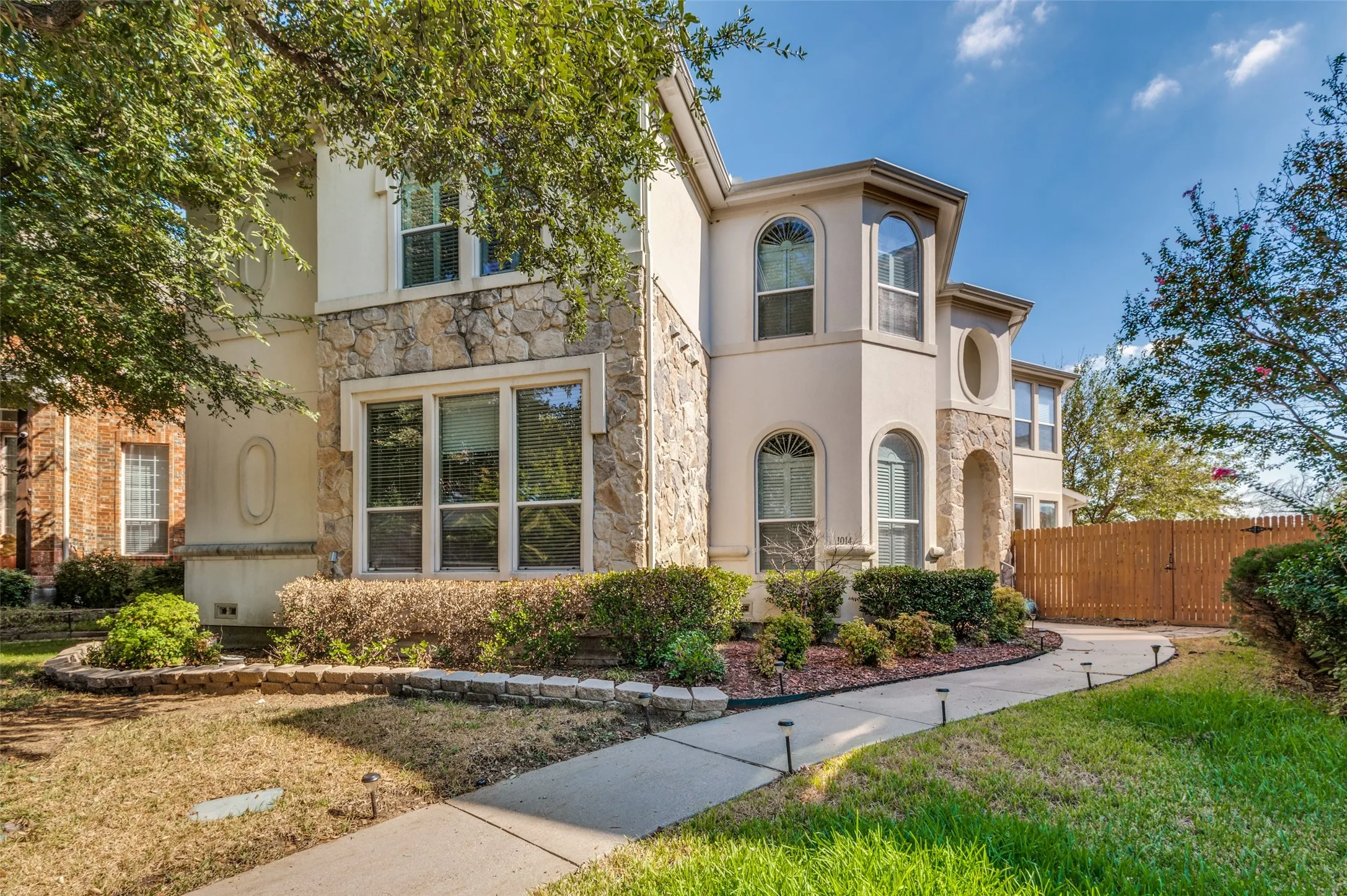 Single Family Residence For Sale