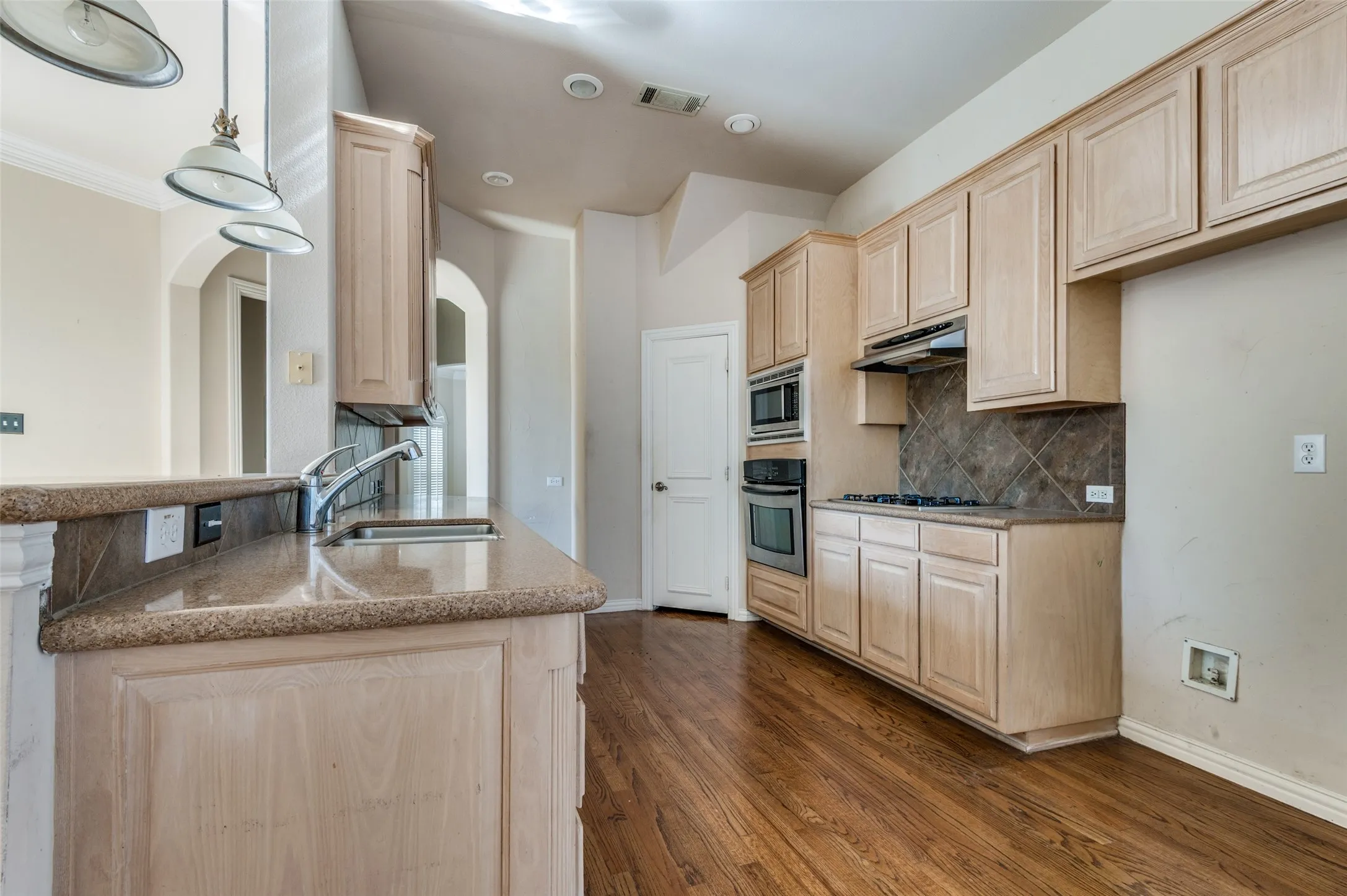 Single Family Residence For Sale in Dallas County , 1014 Ricci Court, Irving, Texas 75062, 4 Bedroom, 4 Bathroom, 2 Garage spaces, 3,039 Sqft, built in 2003, mls#21409908, Real Estate Agent in Irving, Homes For Sale in Dallas county, Homes For Sale in Irving, Realtor in Irving Texas, Real Estate Brokerage Independent Realty Texas, Luminita Cordes Realtor