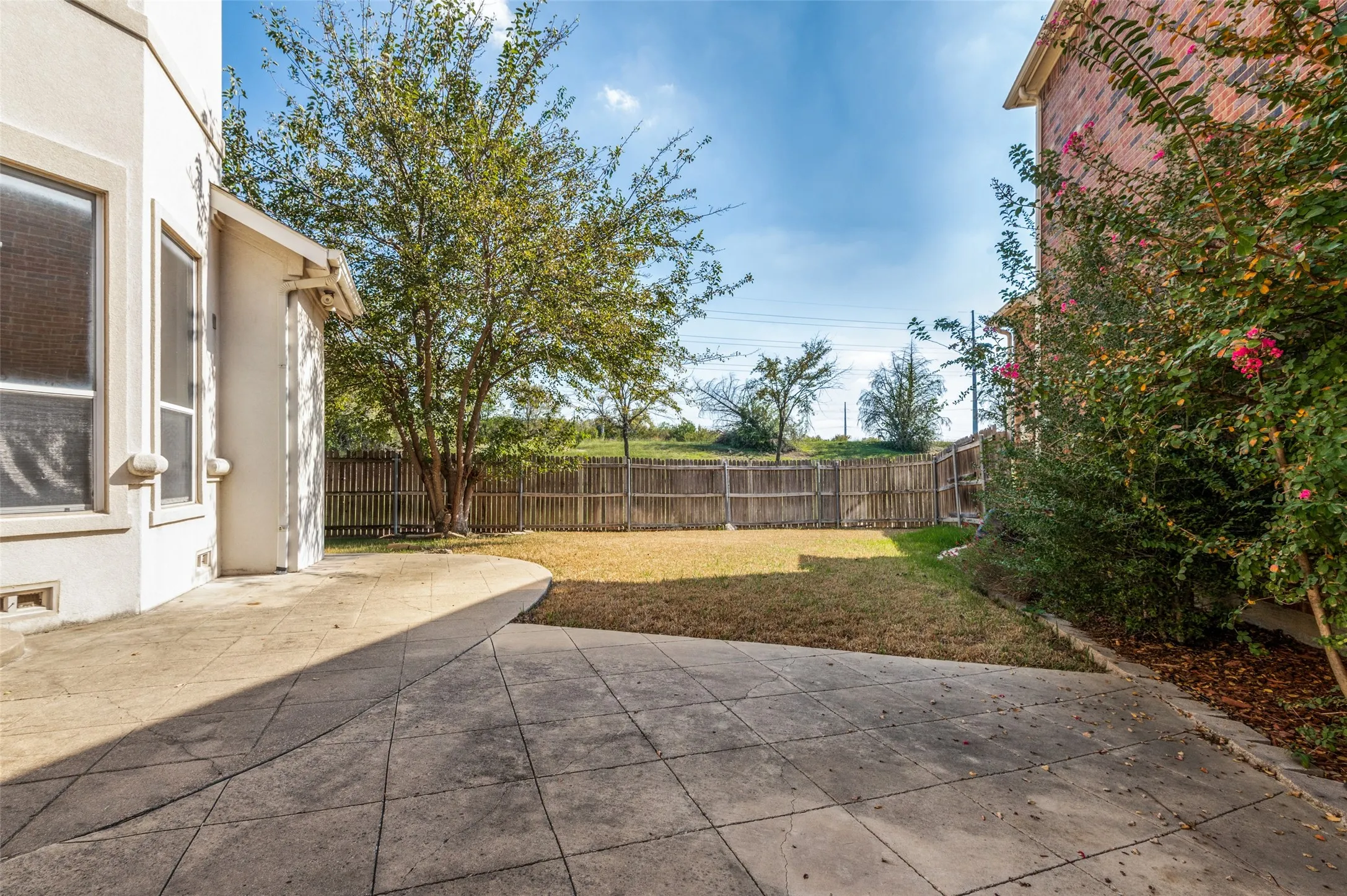 Single Family Residence For Sale in Dallas County , 1014 Ricci Court, Irving, Texas 75062, 4 Bedroom, 4 Bathroom, 2 Garage spaces, 3,039 Sqft, built in 2003, mls#21409908, Real Estate Agent in Irving, Homes For Sale in Dallas county, Homes For Sale in Irving, Realtor in Irving Texas, Real Estate Brokerage Independent Realty Texas, Luminita Cordes Realtor