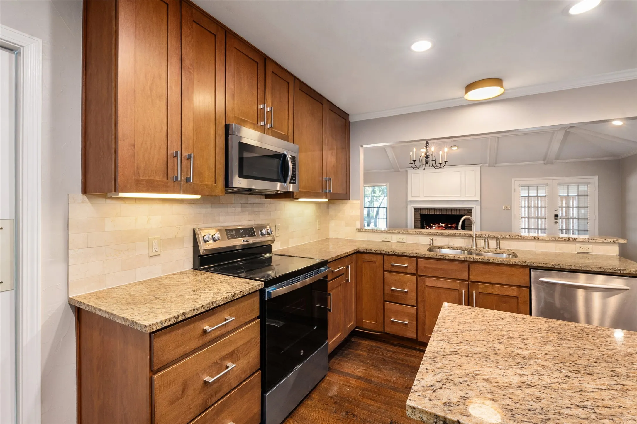 Single Family Residence For Rent in Dallas County , 4236 Amherst Avenue, University Park, Texas 75225, 5 Bedroom, 4 Bathroom, Garage spaces, 3,192 Sqft, built in 1939, mls#21407996, Real Estate Agent in University Park, Homes For Rent in Dallas county, Homes For Rent in University Park, Realtor in University Park Texas, Real Estate Brokerage Independent Realty Texas, Luminita Cordes Realtor