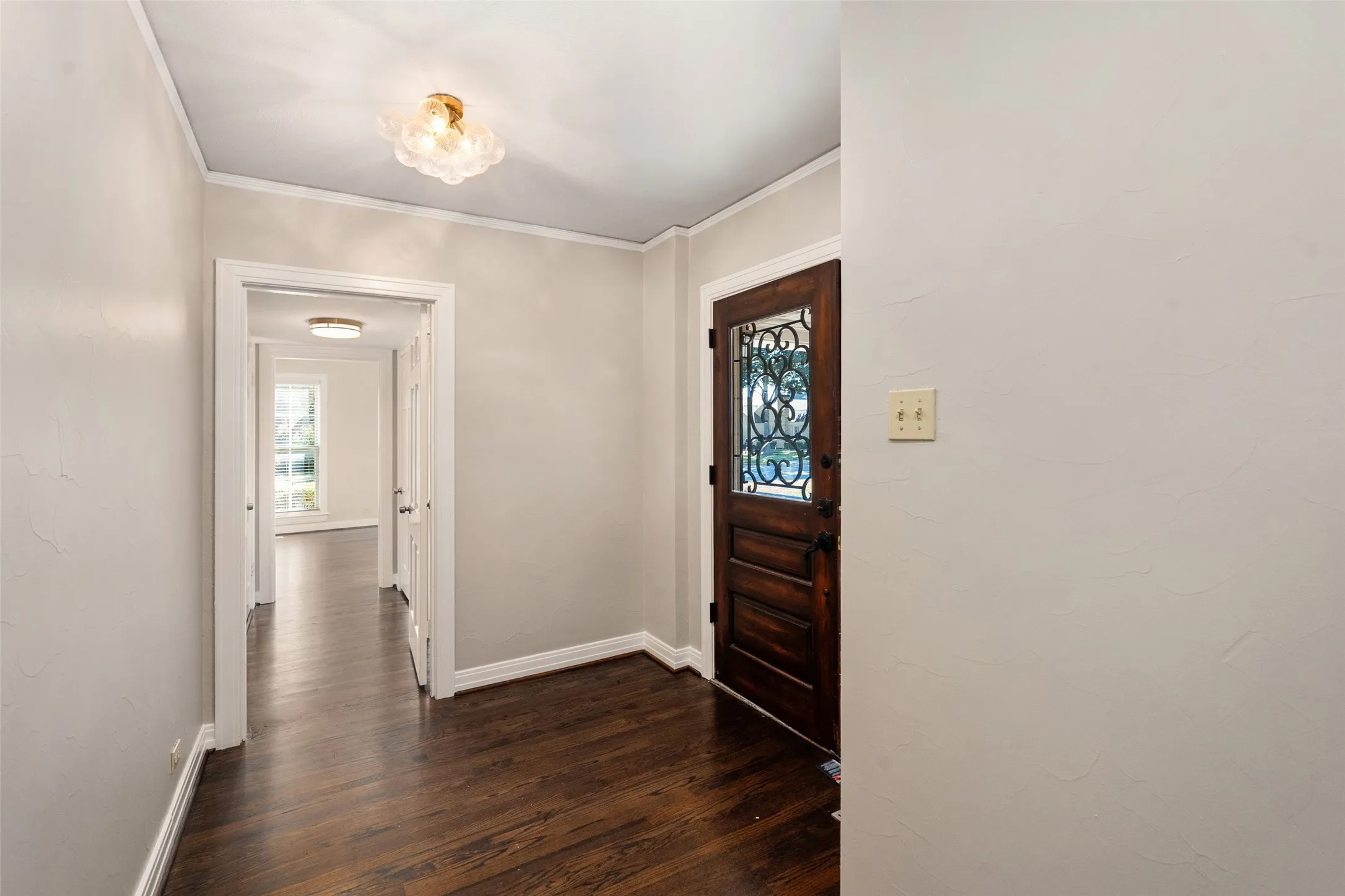 Single Family Residence For Rent in Dallas County , 4236 Amherst Avenue, University Park, Texas 75225, 5 Bedroom, 4 Bathroom, Garage spaces, 3,192 Sqft, built in 1939, mls#21407996, Real Estate Agent in University Park, Homes For Rent in Dallas county, Homes For Rent in University Park, Realtor in University Park Texas, Real Estate Brokerage Independent Realty Texas, Luminita Cordes Realtor