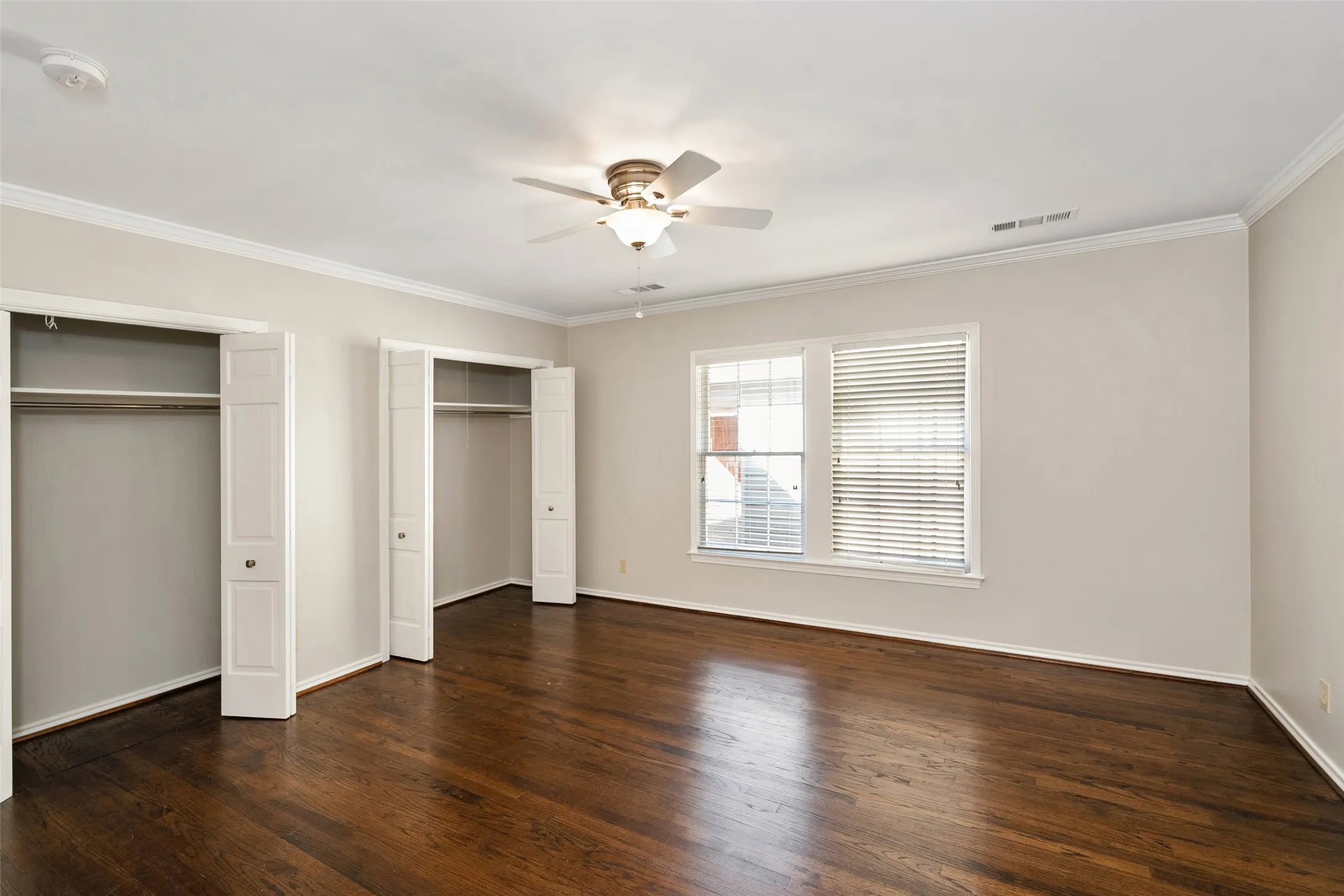 Single Family Residence For Rent in Dallas County , 4236 Amherst Avenue, University Park, Texas 75225, 5 Bedroom, 4 Bathroom, Garage spaces, 3,192 Sqft, built in 1939, mls#21407996, Real Estate Agent in University Park, Homes For Rent in Dallas county, Homes For Rent in University Park, Realtor in University Park Texas, Real Estate Brokerage Independent Realty Texas, Luminita Cordes Realtor