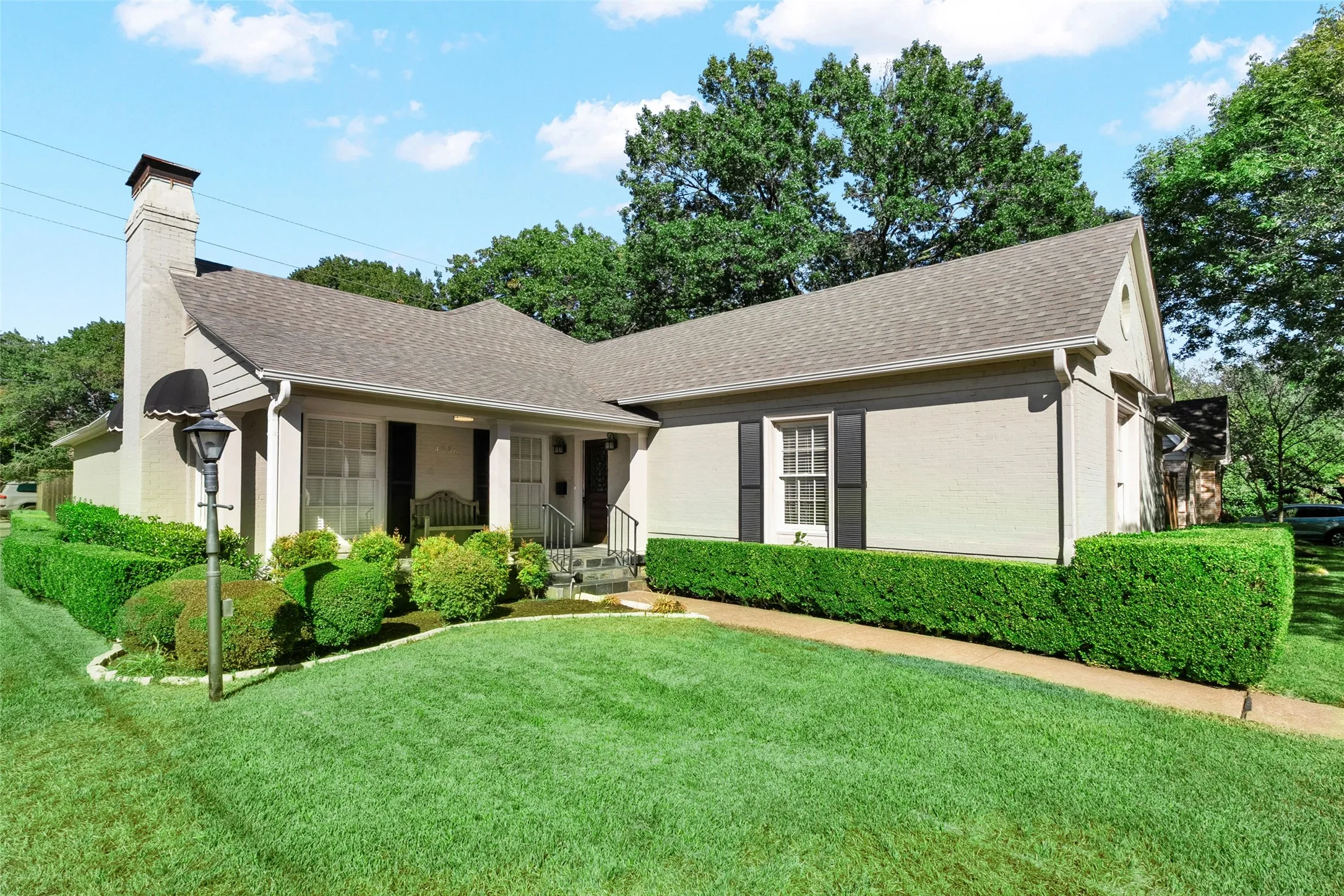 Single Family Residence For Rent