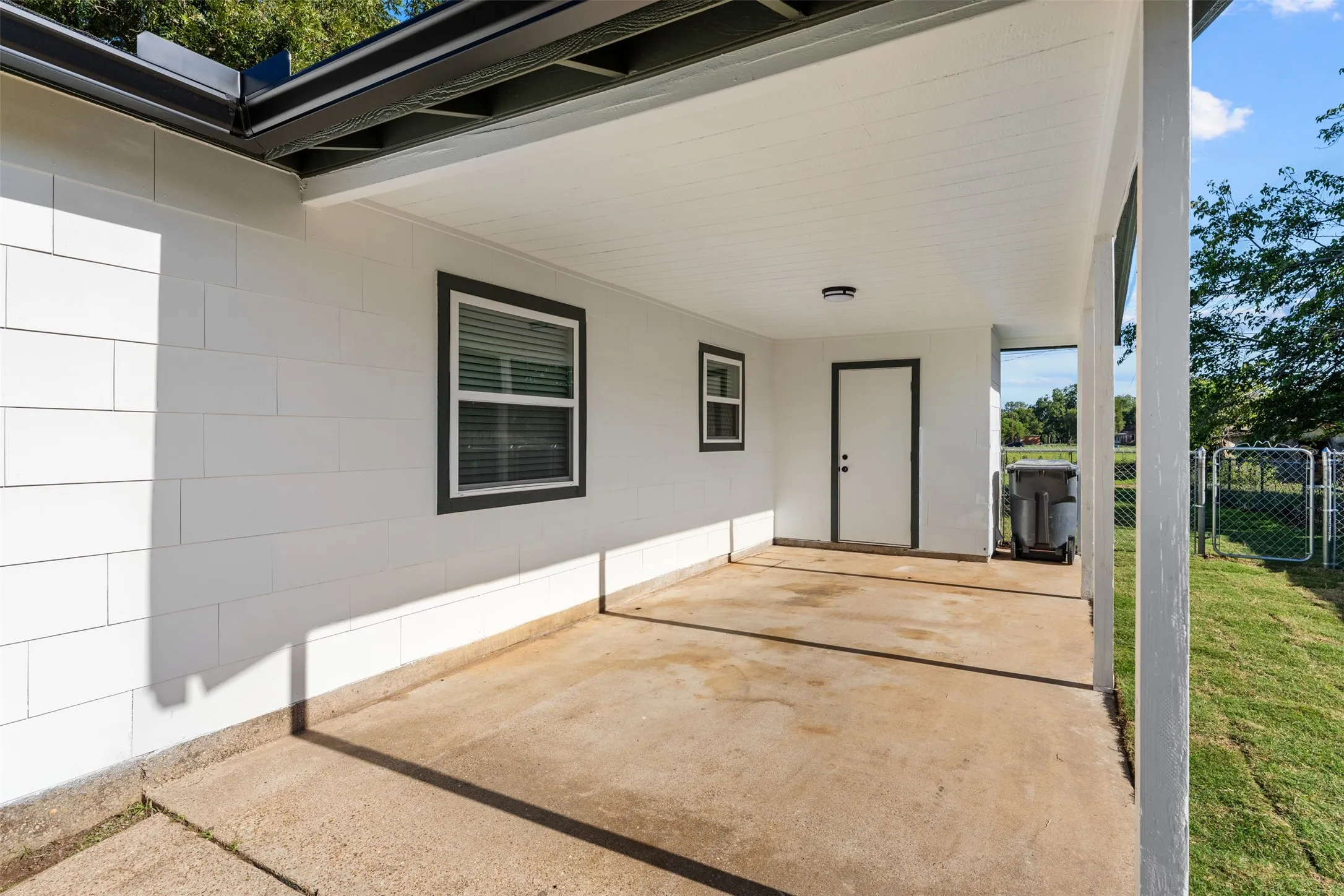 Single Family Residence For Sale in Mc Lennan County , 421 Dearborn Street, Waco, Texas 76704, 3 Bedroom, 1 Bathroom, Garage spaces, 1,054 Sqft, built in 1958, mls#21409939, Real Estate Agent in Waco, Homes For Sale in Mc Lennan county, Homes For Sale in Waco, Realtor in Waco Texas, Real Estate Brokerage Independent Realty Texas, Luminita Cordes Realtor