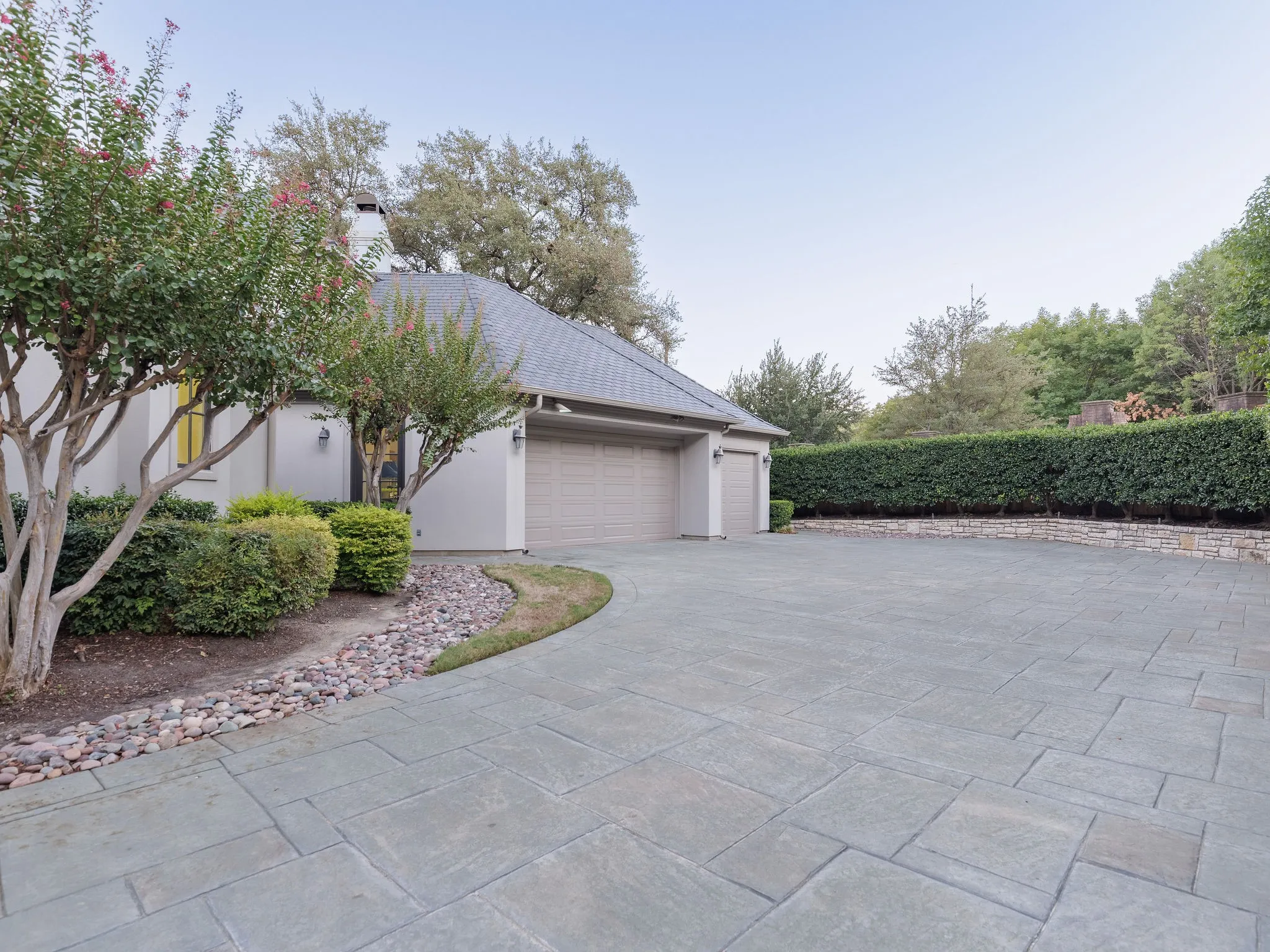 Single Family Residence For Sale in Tarrant County , 2125 Bradford Park, Fort Worth, Texas 76107, 4 Bedroom, 6 Bathroom, 3 Garage spaces, 4,072 Sqft, built in 1998, mls#21408519, Real Estate Agent in Fort Worth, Homes For Sale in Tarrant county, Homes For Sale in Fort Worth, Realtor in Fort Worth Texas, Real Estate Brokerage Independent Realty Texas, Luminita Cordes Realtor