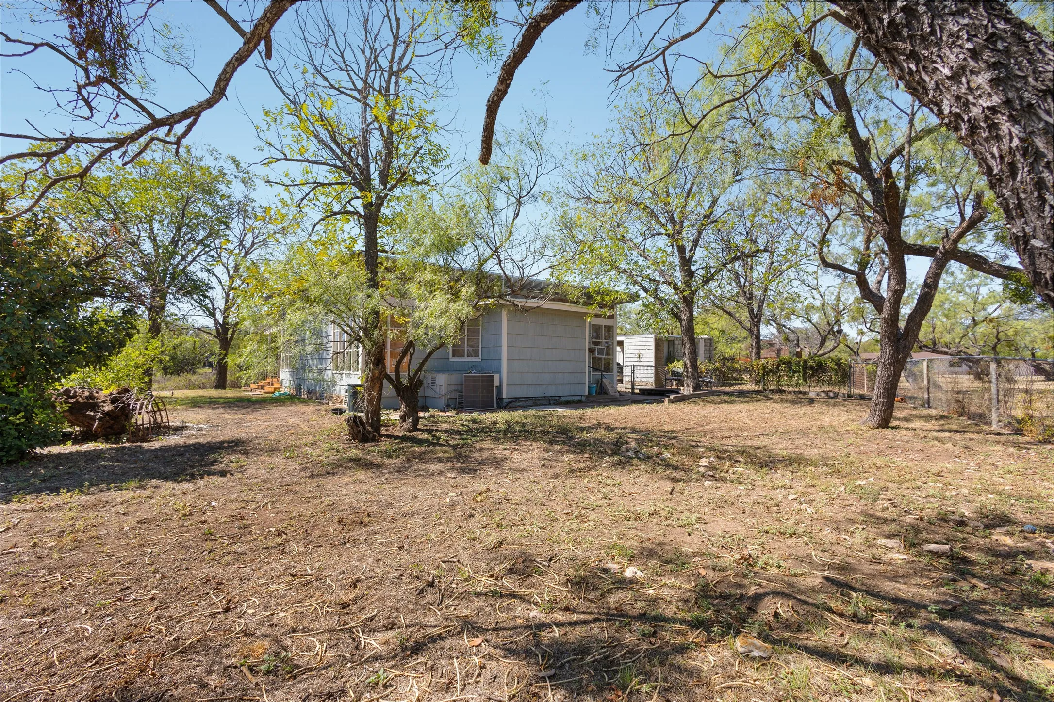 Single Family Residence For Sale in Coleman County , 500 Rio Grande Street, Coleman, Texas 76834, 3 Bedroom, 3 Bathroom, Garage spaces, 1,598 Sqft, built in 1950, mls#21406176, Real Estate Agent in Coleman, Homes For Sale in Coleman county, Homes For Sale in Coleman, Realtor in Coleman Texas, Real Estate Brokerage Independent Realty Texas, Luminita Cordes Realtor