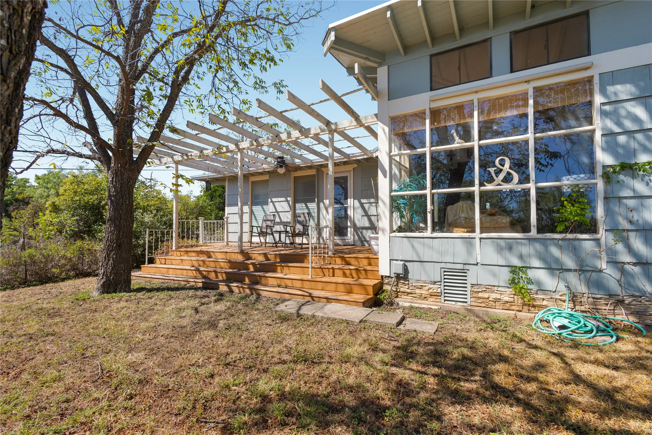 Single Family Residence For Sale in Coleman County , 500 Rio Grande Street, Coleman, Texas 76834, 3 Bedroom, 3 Bathroom, Garage spaces, 1,598 Sqft, built in 1950, mls#21406176, Real Estate Agent in Coleman, Homes For Sale in Coleman county, Homes For Sale in Coleman, Realtor in Coleman Texas, Real Estate Brokerage Independent Realty Texas, Luminita Cordes Realtor