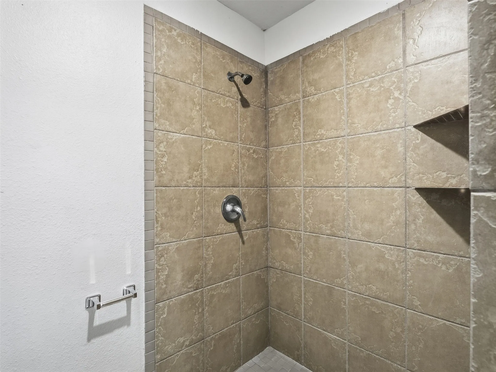 Single Family Residence For Sale in Dallas County , 1419 E Waco Avenue, Dallas, Texas 75216, 3 Bedroom, 2 Bathroom, Garage spaces, 1,050 Sqft, built in 1922, mls#21409875, Real Estate Agent in Dallas, Homes For Sale in Dallas county, Homes For Sale in Dallas, Realtor in Dallas Texas, Real Estate Brokerage Independent Realty Texas, Luminita Cordes Realtor