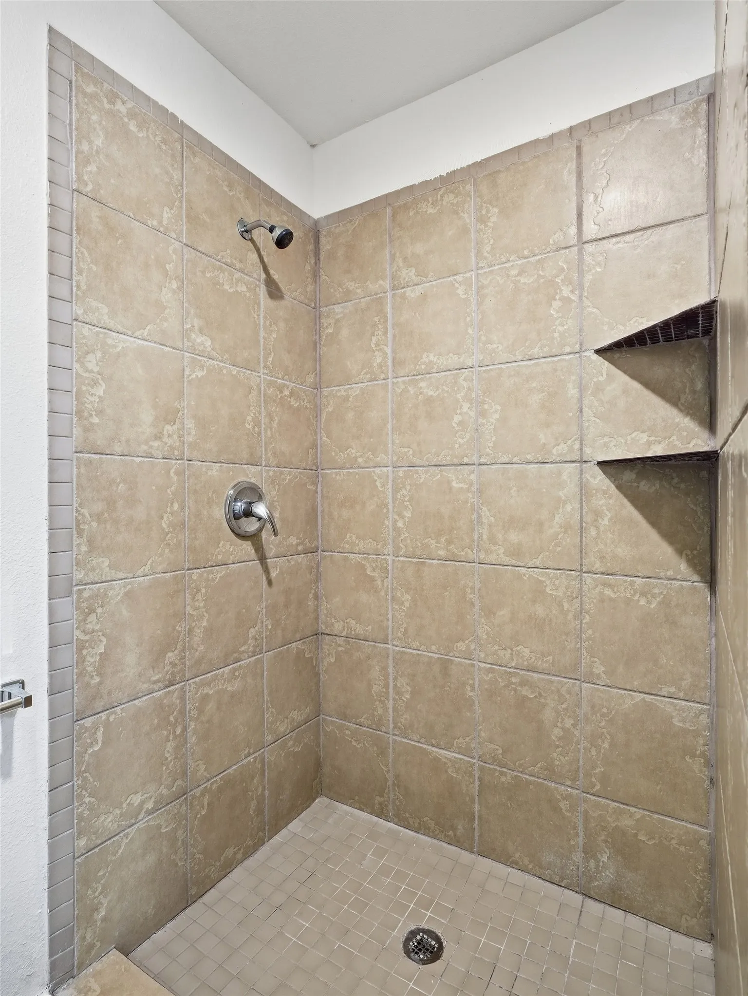 Single Family Residence For Sale in Dallas County , 1419 E Waco Avenue, Dallas, Texas 75216, 3 Bedroom, 2 Bathroom, Garage spaces, 1,050 Sqft, built in 1922, mls#21409875, Real Estate Agent in Dallas, Homes For Sale in Dallas county, Homes For Sale in Dallas, Realtor in Dallas Texas, Real Estate Brokerage Independent Realty Texas, Luminita Cordes Realtor