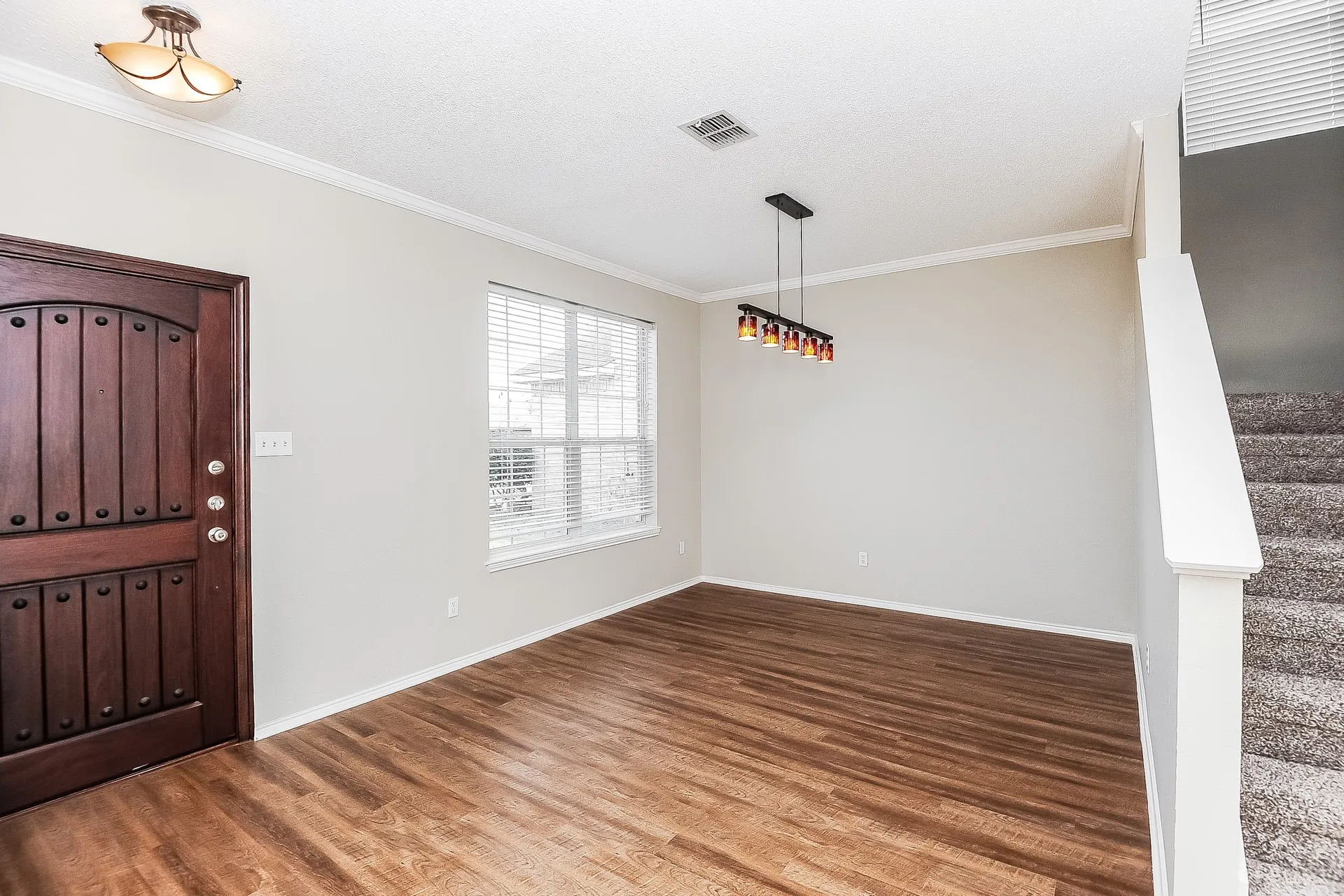 Single Family Residence For Rent in Tarrant County , 4713 Palm Ridge Drive, Fort Worth, Texas 76133, 4 Bedroom, 3 Bathroom, 2 Garage spaces, 2,674 Sqft, built in 2001, mls#21409969, Real Estate Agent in Fort Worth, Homes For Rent in Tarrant county, Homes For Rent in Fort Worth, Realtor in Fort Worth Texas, Real Estate Brokerage Independent Realty Texas, Luminita Cordes Realtor
