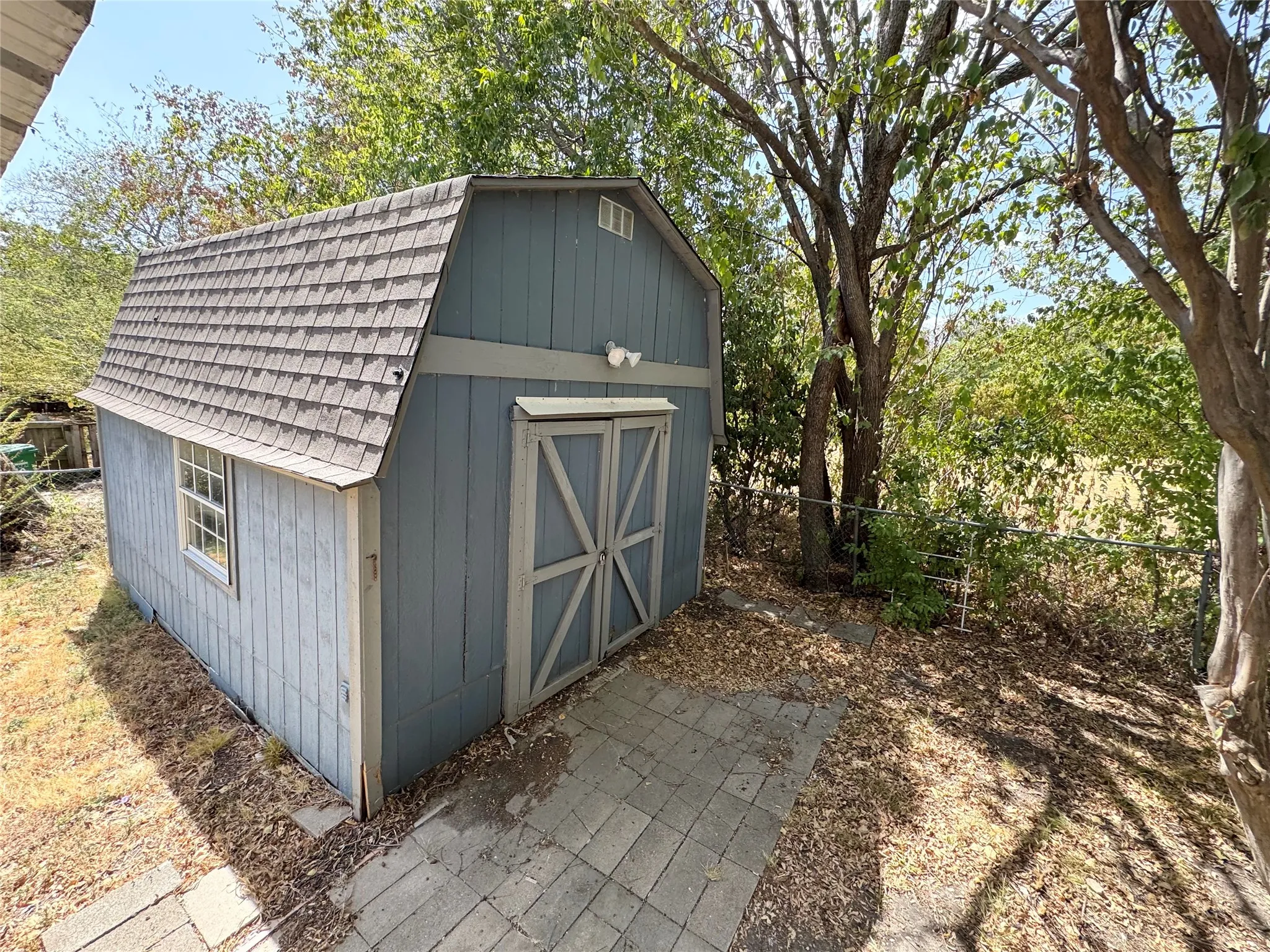 Single Family Residence For Rent in Dallas County , 311 Gibson Street, Mesquite, Texas 75149, 2 Bedroom, 1 Bathroom, Garage spaces, 1,056 Sqft, built in 1950, mls#21407107, Real Estate Agent in Mesquite, Homes For Rent in Dallas county, Homes For Rent in Mesquite, Realtor in Mesquite Texas, Real Estate Brokerage Independent Realty Texas, Luminita Cordes Realtor