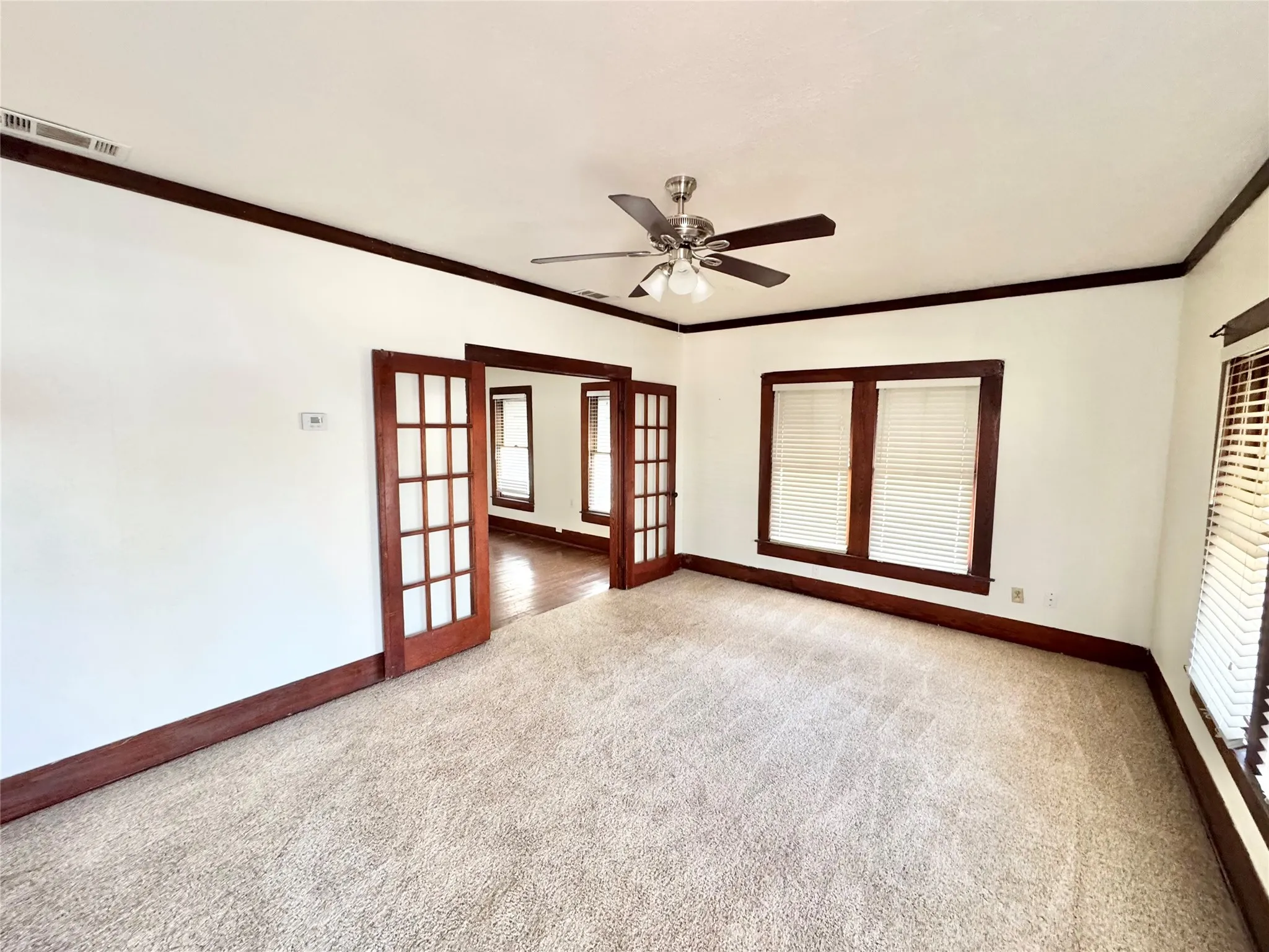 Single Family Residence For Rent in Dallas County , 311 Gibson Street, Mesquite, Texas 75149, 2 Bedroom, 1 Bathroom, Garage spaces, 1,056 Sqft, built in 1950, mls#21407107, Real Estate Agent in Mesquite, Homes For Rent in Dallas county, Homes For Rent in Mesquite, Realtor in Mesquite Texas, Real Estate Brokerage Independent Realty Texas, Luminita Cordes Realtor